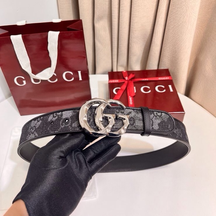 
古奇 新款 GG Marmont系列心選迷彩大理石紋GG帆布，為2026早春系列隨處可見的主要圖案之一增色添彩，40mm