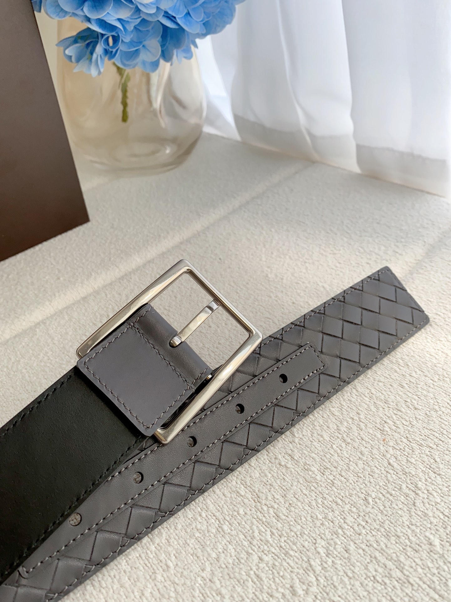 BV寶碟家，原單正品級 獨家進口小牛🐂皮， 工藝定制 ，手感極佳，完美極致。4.0cm