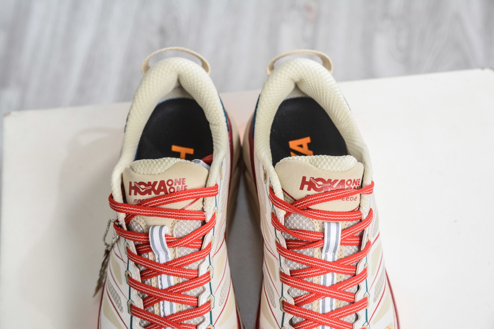 HOKA ONE ONE Mafate Speed 2 Low 輕量低幫戶外越野跑鞋
貨號:1126851/CMPP
尺碼:36 36.5 37.5 38 38.5 39 40 40.5 41 42 42.5 43 44 45