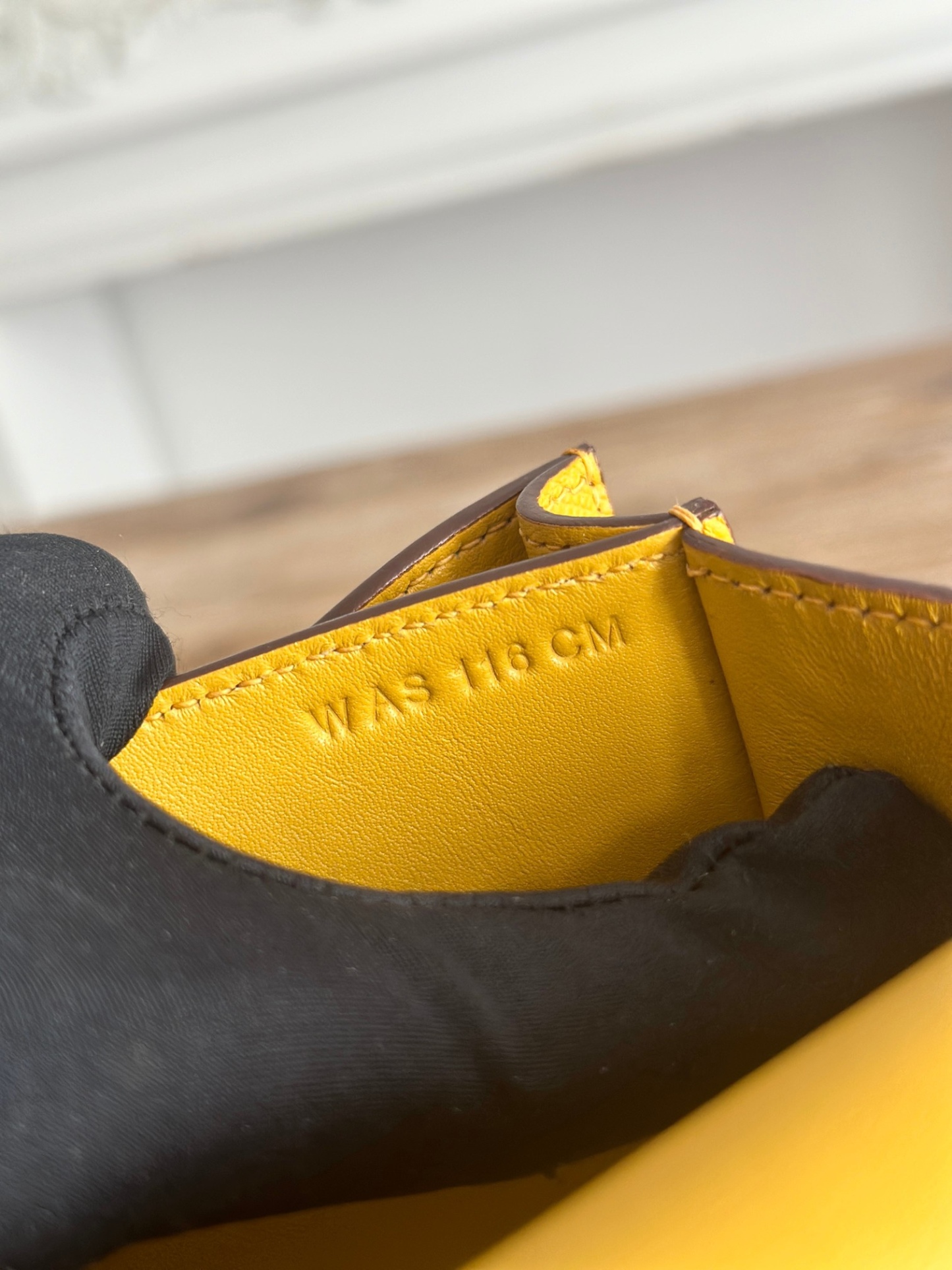 康康  空姐包  
constance  19cm  
epsom掌紋小牛皮  半收工  蠟線縫製