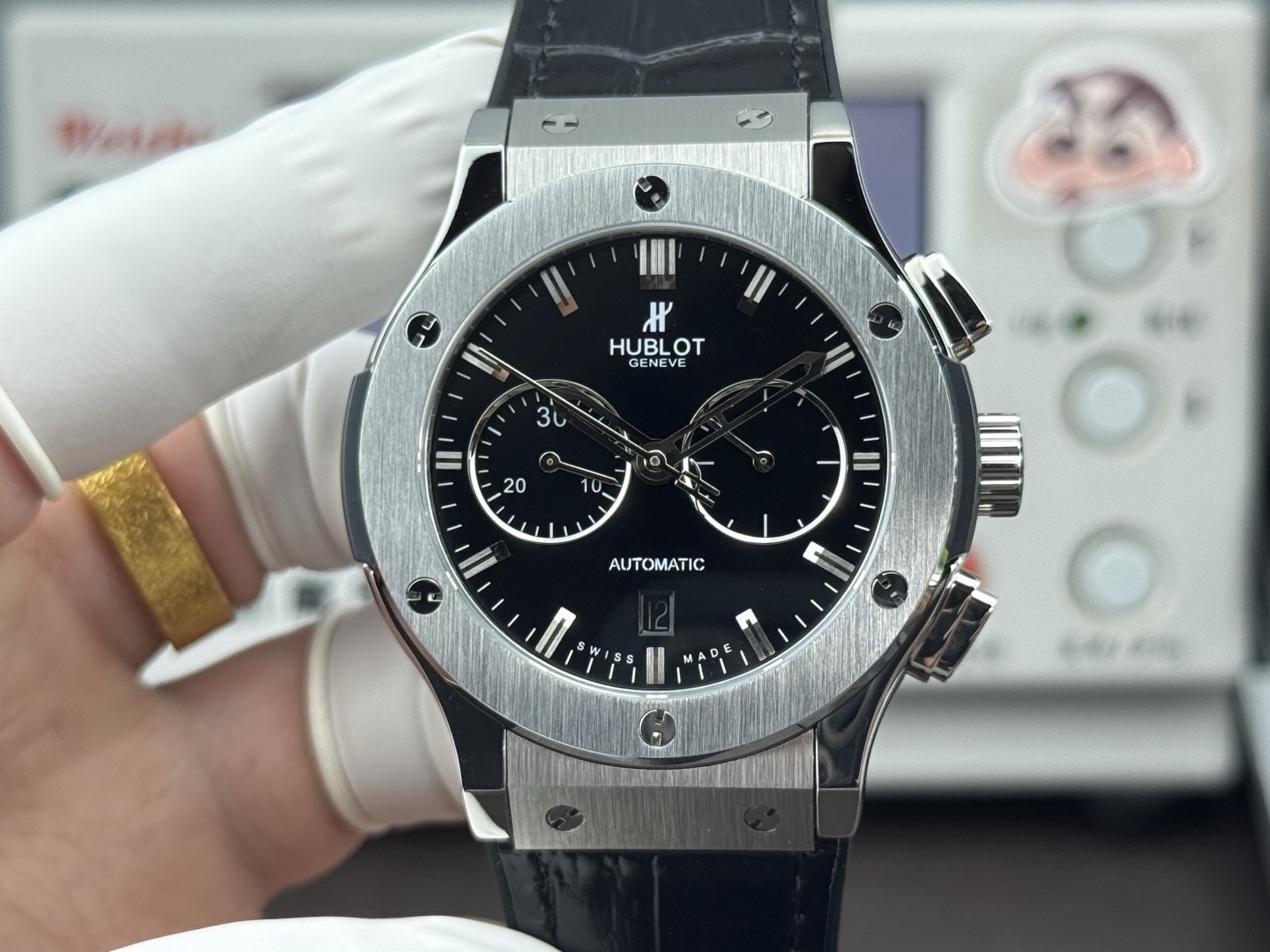 （實拍圖）升級版宇舶hublot恆寶表經典融合CLASSIC FUSION系列，直徑45mm，表殼316L精鋼，耐磨藍寶石玻璃，施華洛世奇鑽石鑲嵌，進口搭載進口7750多巧能計時機芯，還原原裝所有功能，在不同的時空共鳴，如繪畫，如音樂，如時計，獨一無二的HUBLOT最配獨一無二的他，經典融合計時腕表。