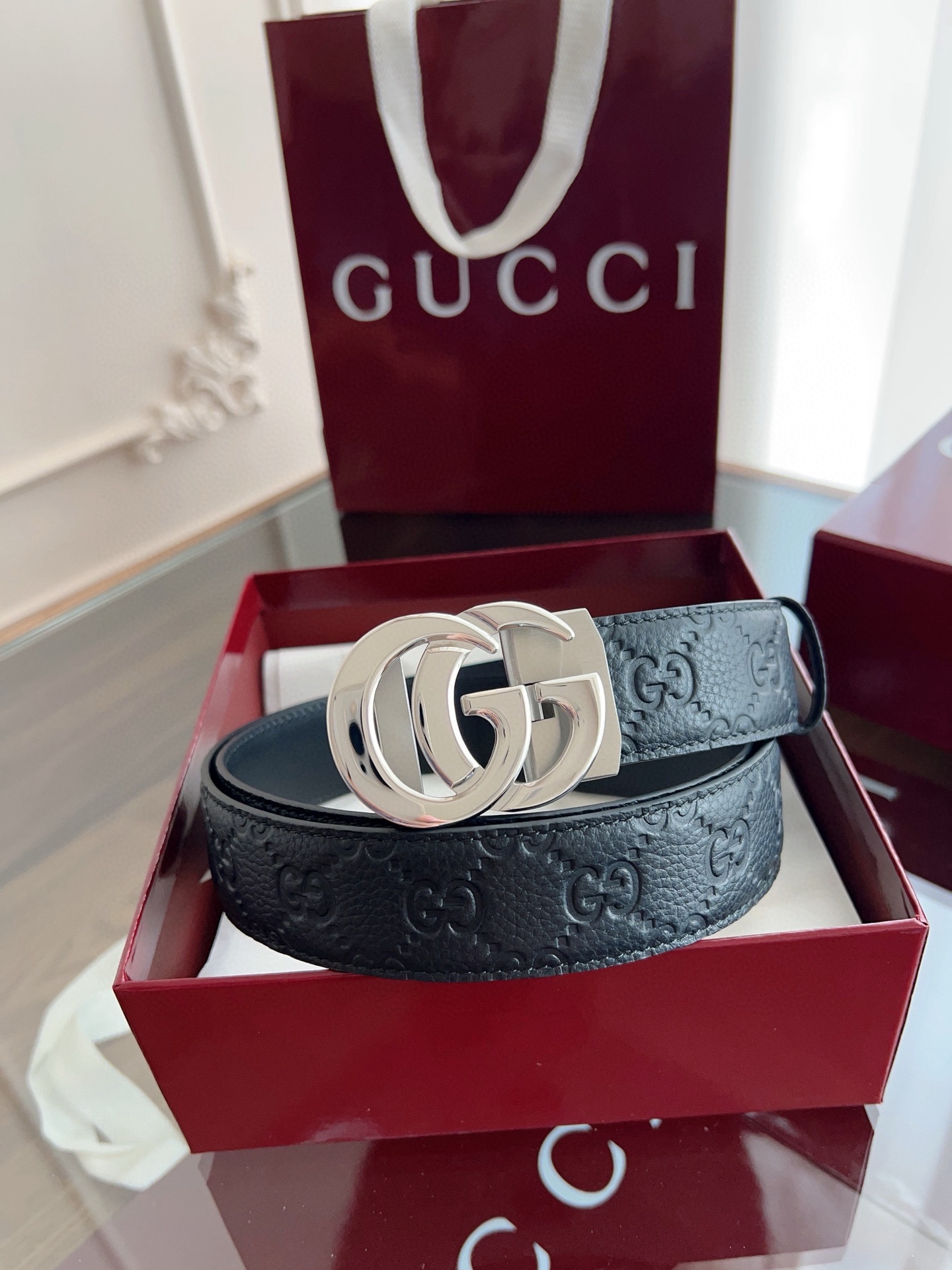 Gucci 古馳 自動平滑扣腰帶 精鋼打造五金 寬度35MM寬 雙面頭層牛皮 自由裁剪設計。