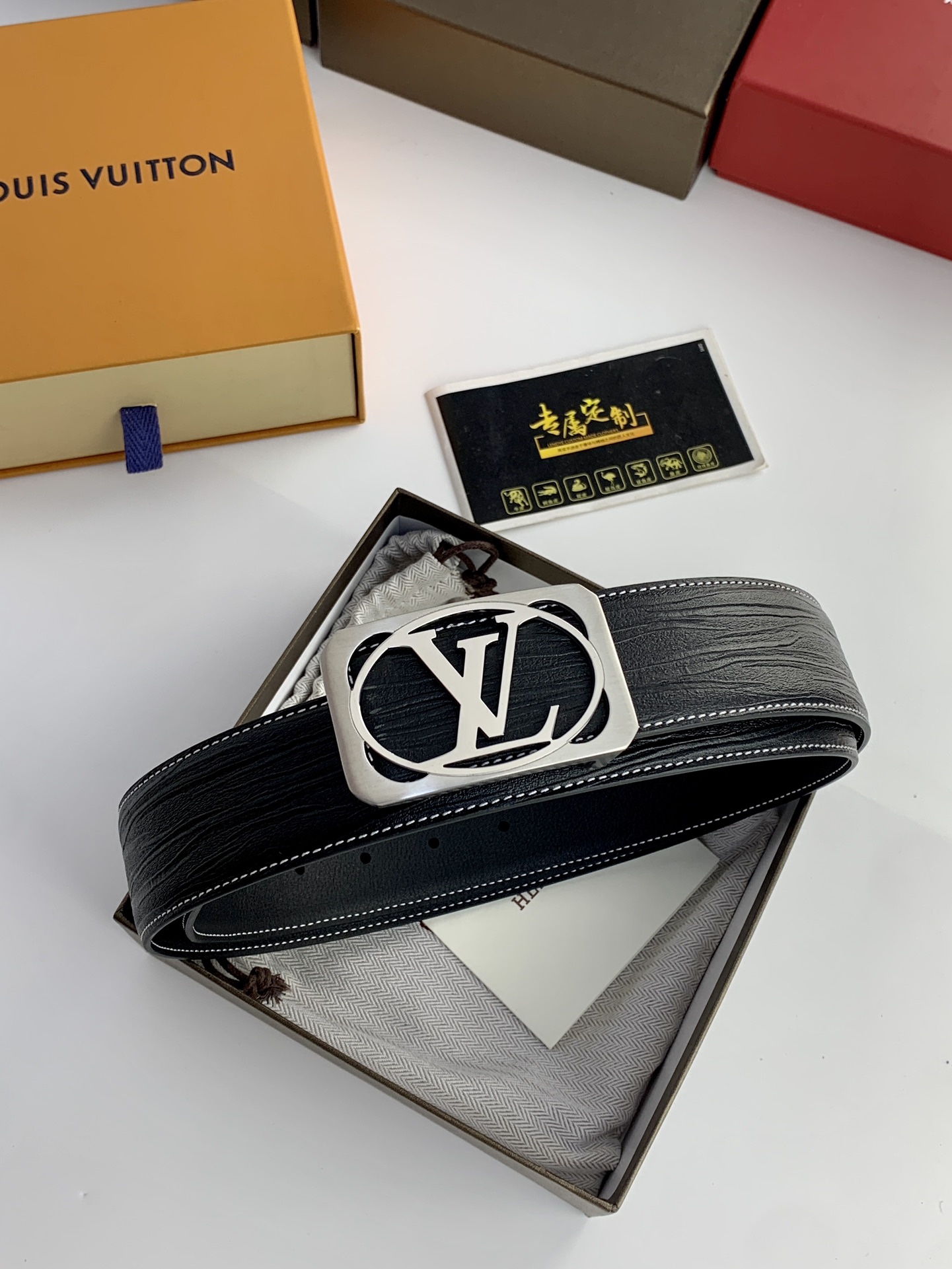 【L家】原單 專櫃新款黑色小牛皮腰帶，寬度3.8cm，內襯小牛皮，搭配專櫃新款鋼扣.工藝精湛、手感柔軟、細膩，高端定制，經典之作.