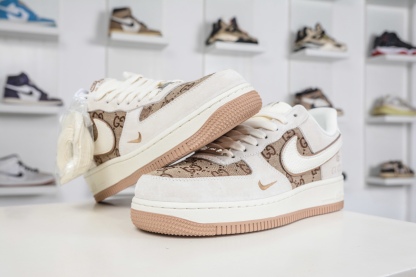 Gucci x NIke Air Force 1 古馳聯名-米黃 
貨號:MM3399 807
Size: 36 36.5 37.5 38 38.5 39 40 40.5 41 42 42.5 43 44 44.5 45