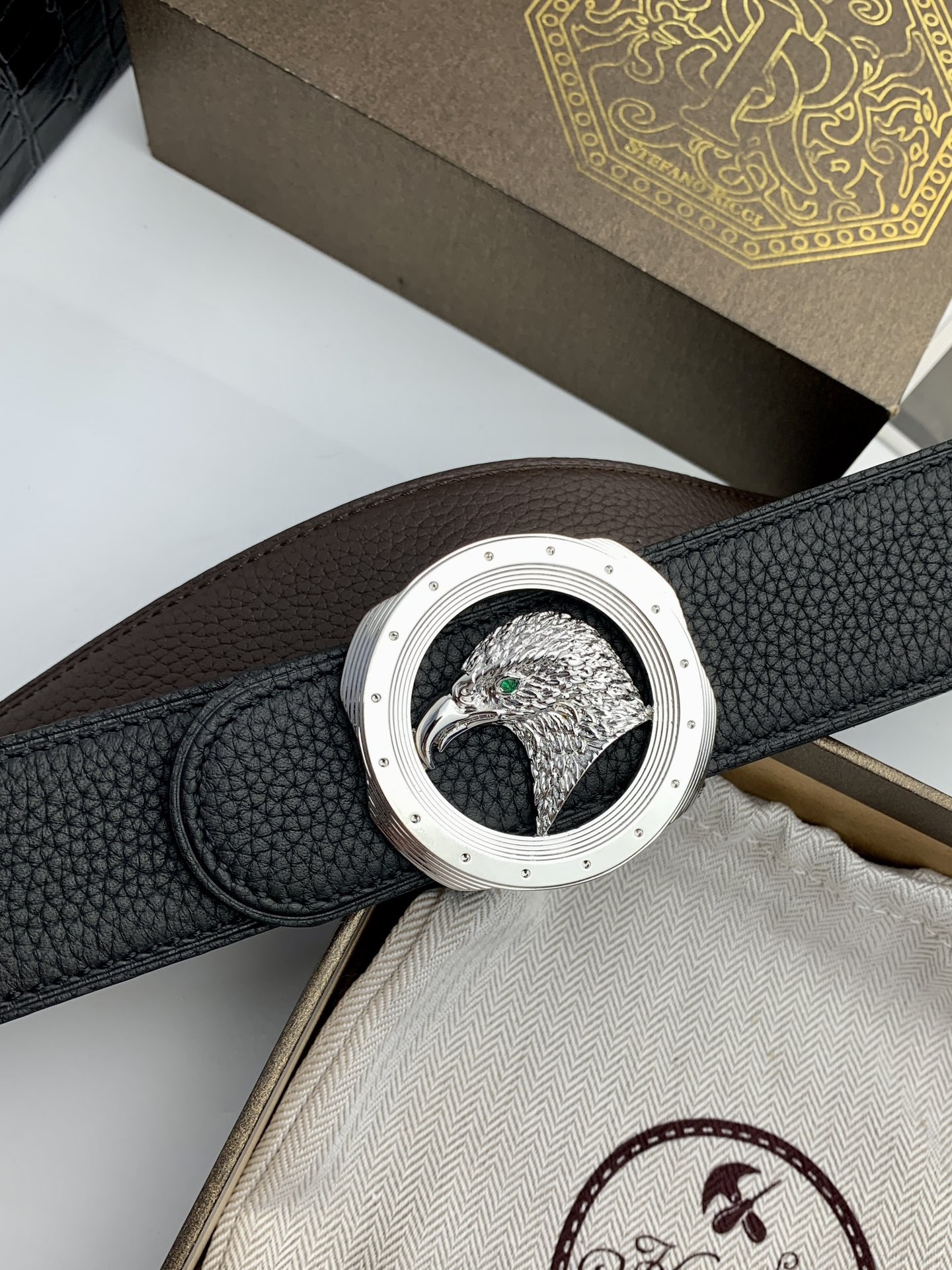 【史蒂芬】原版荔枝紋牛皮腰帶，搭配新款不鏽鋼鷹頭扣，寬度3.8cm，雙面可用，樹膏夾心，長度不可調節，尺碼（85-110）具有獨特吸引力！