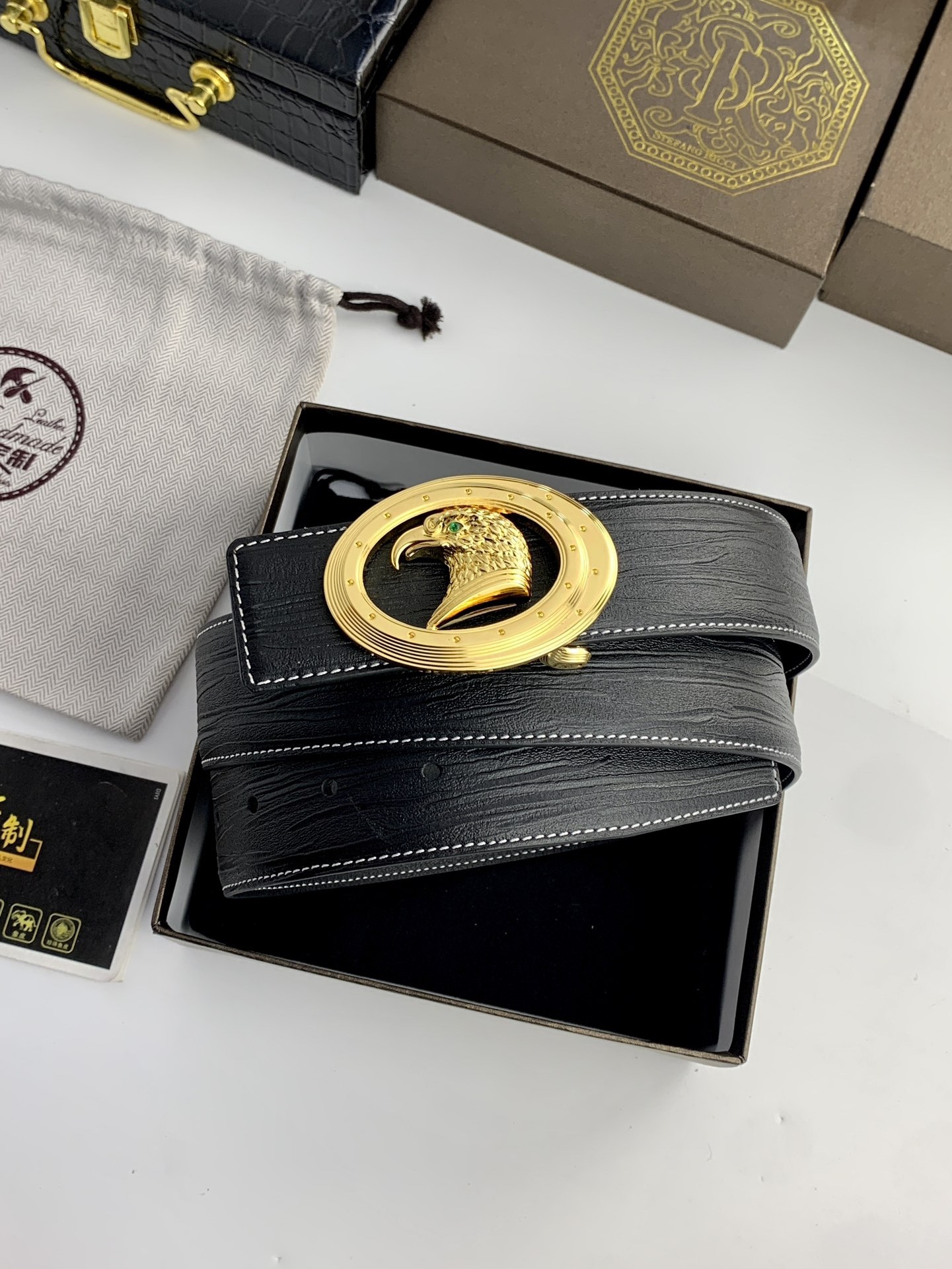 【史蒂芬】原版樹皮紋牛皮腰帶，搭配新款不鏽鋼鷹頭扣，寬度3.8cm，雙面可用，長度不可調節，尺碼（85-110）具有獨特吸引力！