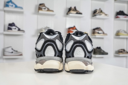Asics Gel-NYC 亞瑟士運動休閒透氣專業跑鞋 
貨號: 1203A789 750
尺碼：36 37 37.5 38 39.5 40 40.5 41.5 42 42.5 43.5 44 45