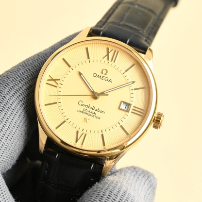 玫瑰][玫瑰]🔥 最新款主推🔥 ，👍OMEGA -歐米茄-碟飛系列⌚市場競爭主力款  ️一直被模仿  從未被超越【見證時間！把握未來，你可以有】 採用316L鋼表殼，全新原裝進口8215機芯。(經測試0返修) 表徑40毫米，厚度10mm。動力儲存48小時. 採用意大利進口牛皮    莫氏9級藍寶石玻璃，耐磨防刮花  超強防水80米!匠心之作，必屬精品🔥大廠品質！歡迎轉載！