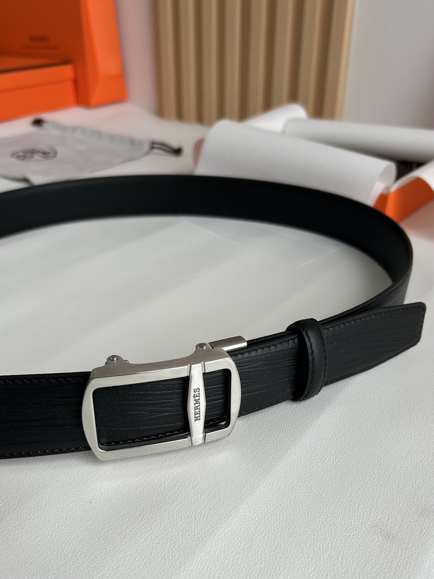 【H家】 新款紋路小牛皮腰帶，寬度3.5cm，搭配新款不鏽鋼自動扣，手感極佳、可以任意裁剪、永恆而經典！轉圖必大賣