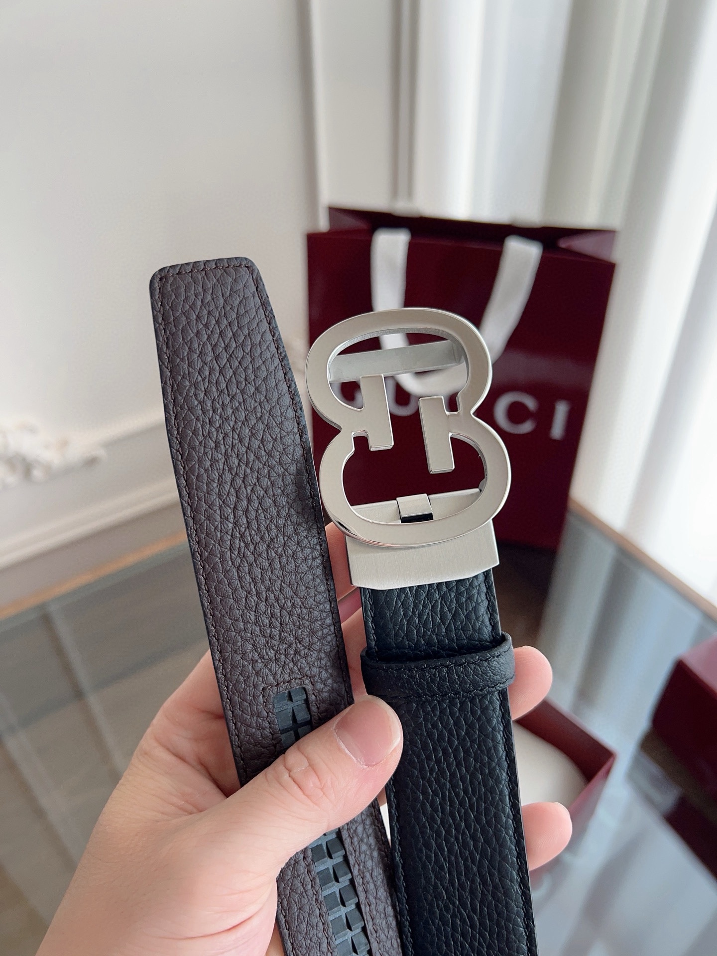 Gucci 古馳 自動平滑扣腰帶 精鋼打造五金 寬度35MM寬 雙面頭層牛皮 自由裁剪設計。