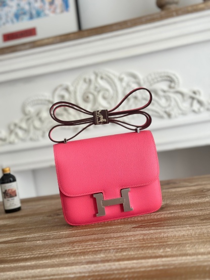 康康  空姐包  
constance  19cm  
epsom掌紋小牛皮  半收工  蠟線縫製