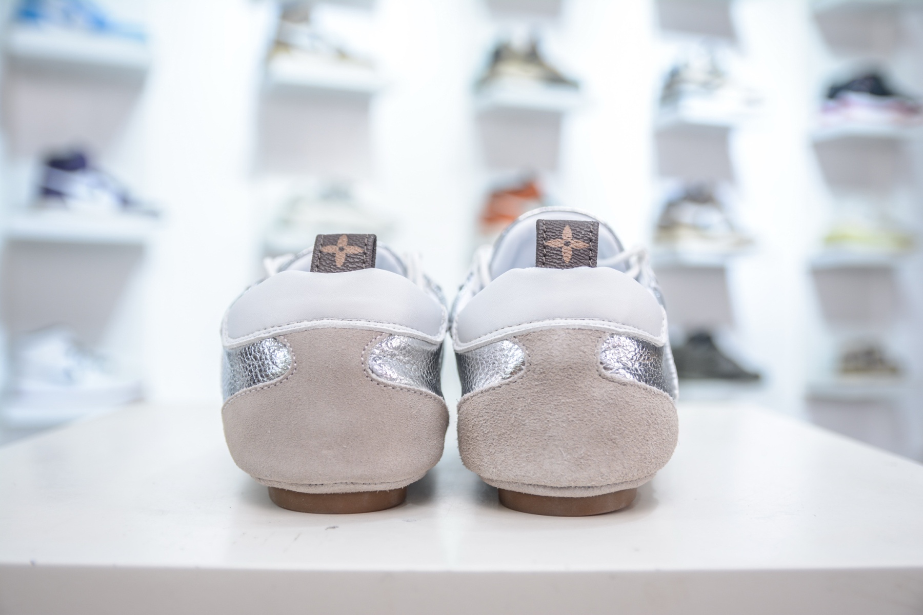 
LOUIS VUITTON lv Sneakerina 2025早春發佈新款德訓鞋芭蕾舞鞋
尺碼：35-44