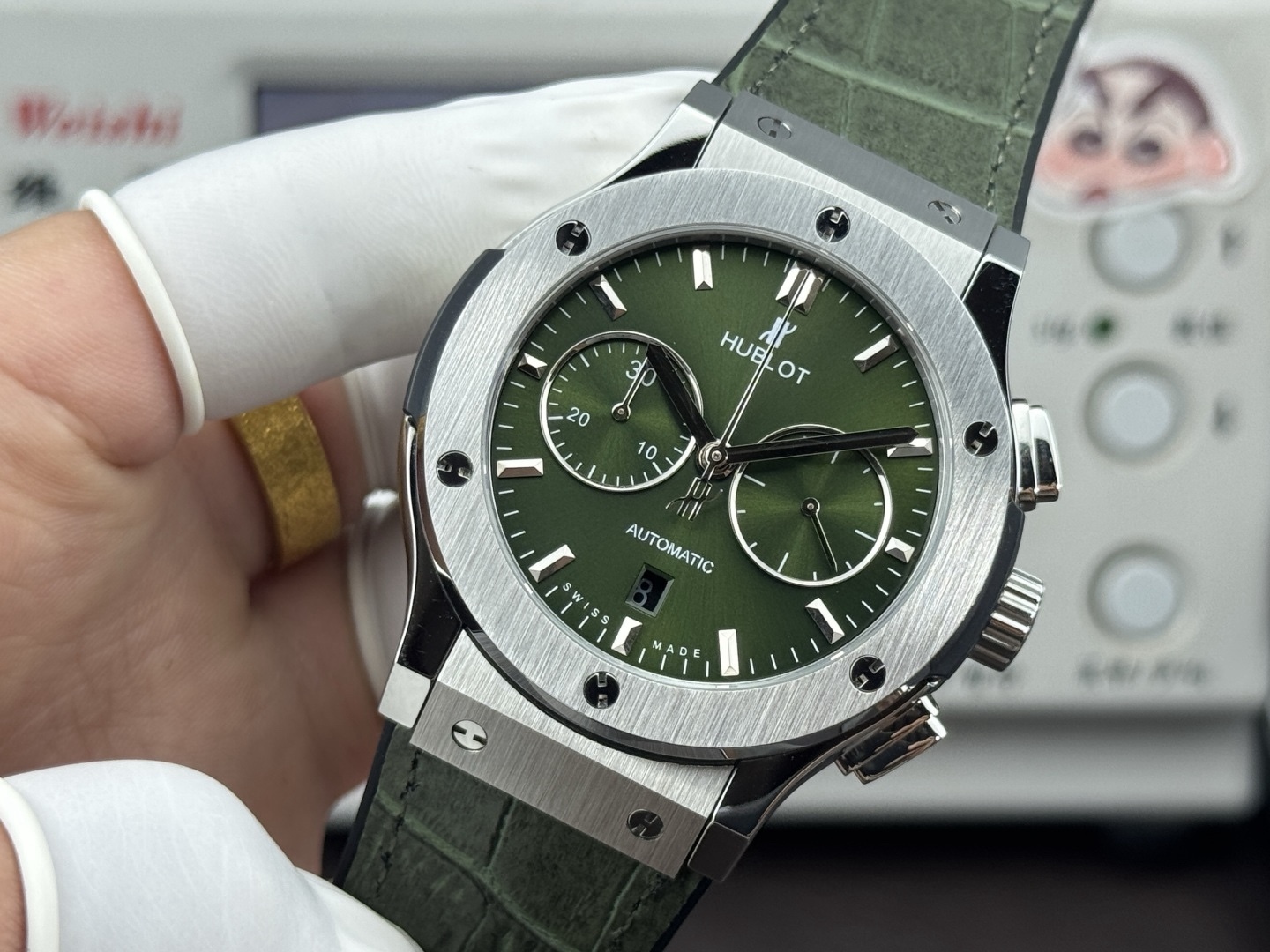 （实拍圖）升級版宇舶hublot恆寶表經典融合CLASSIC FUSION系列，直徑45mm，表殼316L精鋼，耐磨藍寶石玻璃，施華洛世奇鑽石鑲嵌，進口搭載進口7750多巧能計時機芯，還原原裝所有功能，在不同的時空共鳴，如繪畫，如音樂，如時計，獨一無二的HUBLOT最配獨一無二的他，經典融合計時腕表。