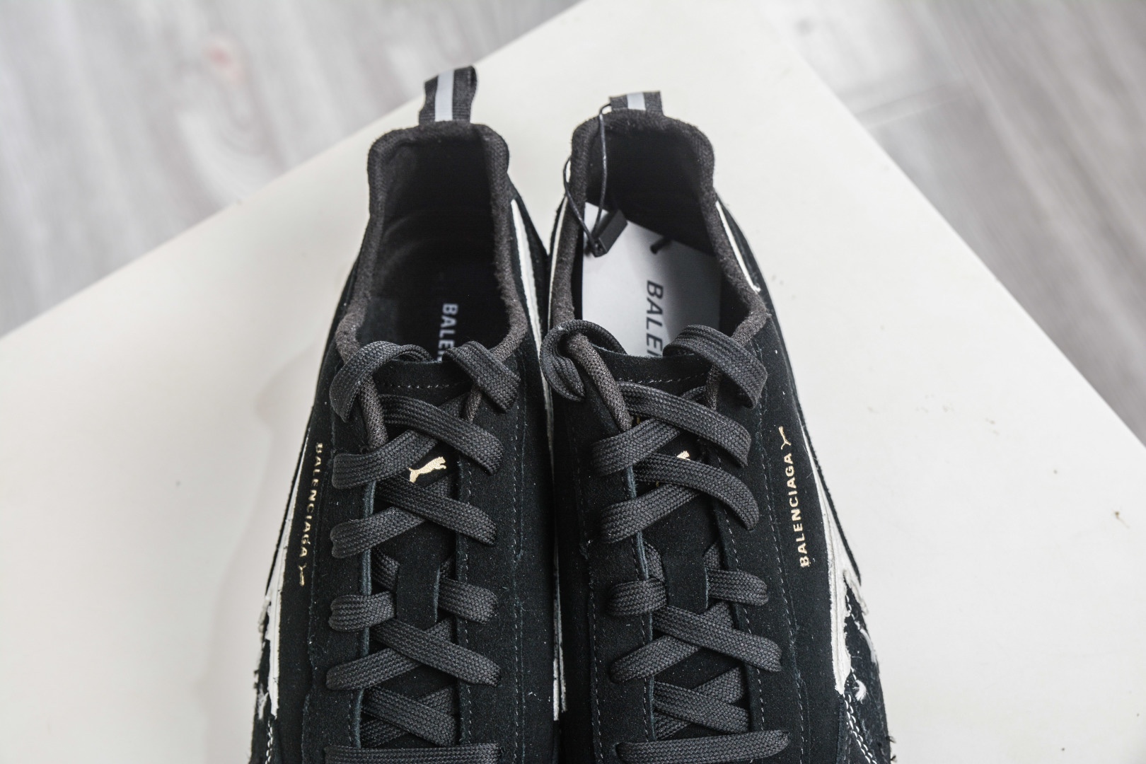 Balenciaga x Puma 彪馬 Speedcat 巴黎世家聯名款低幫休閒鞋 
貨號：847146 WSDSD 1090
尺碼：36 37 37.5 38 38.5 39 40 40.5 41 42 42.5 43 44 45 46