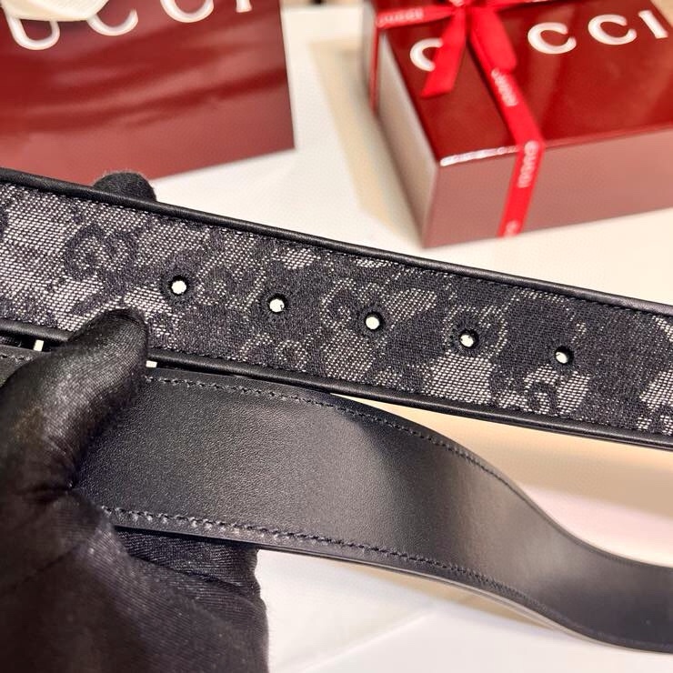 
古奇 新款 GG Marmont系列心選迷彩大理石紋GG帆布，為2026早春系列隨處可見的主要圖案之一增色添彩，40mm