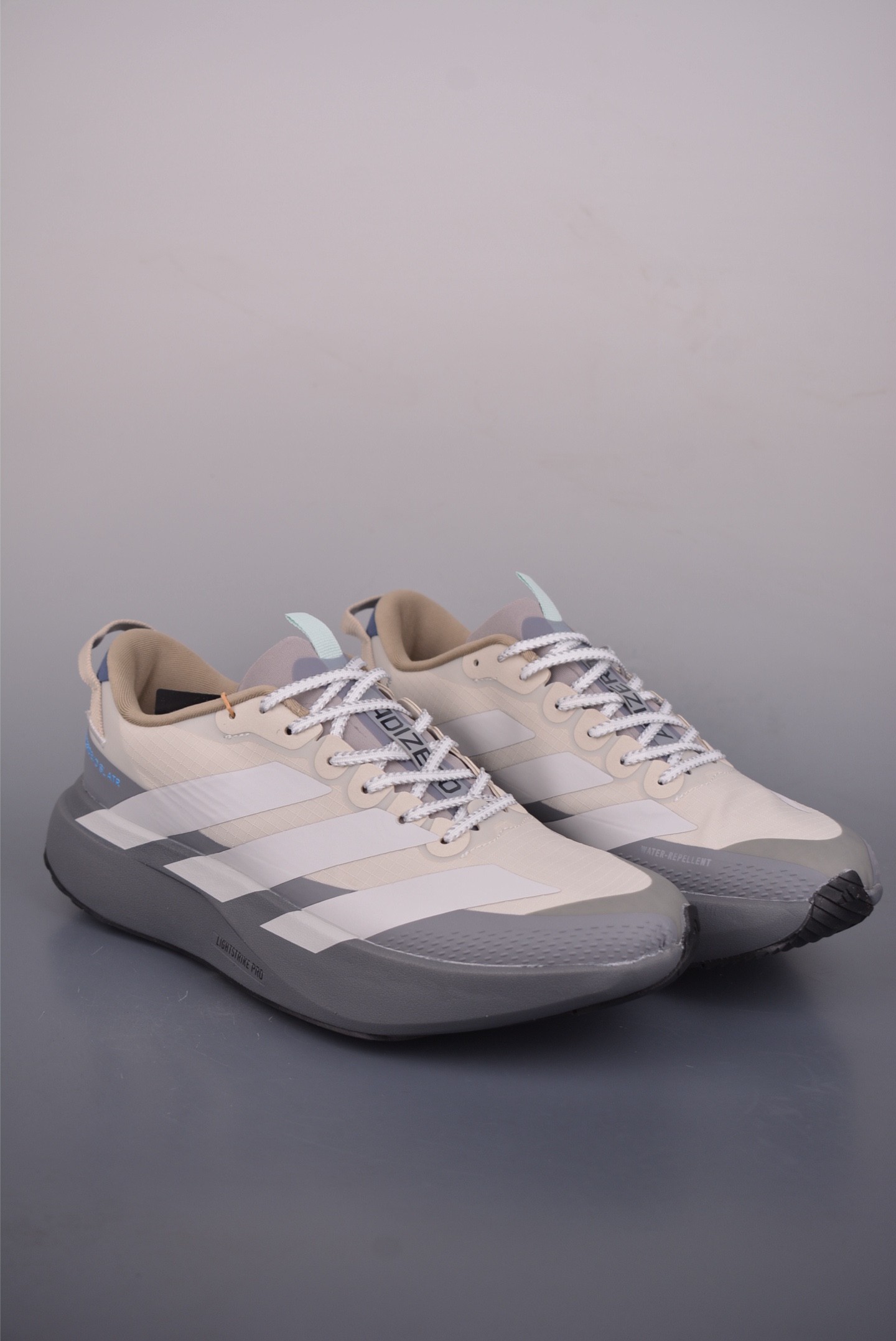 Adidas Adizero Evo SL ATR M
阿迪超輕透氣緩震跑鞋 
官方貨號: KK03092332
尺碼：36 36.5 37 38 38.5 39 40 40.5 41 42 42.5 43 44 44.5 45 46
