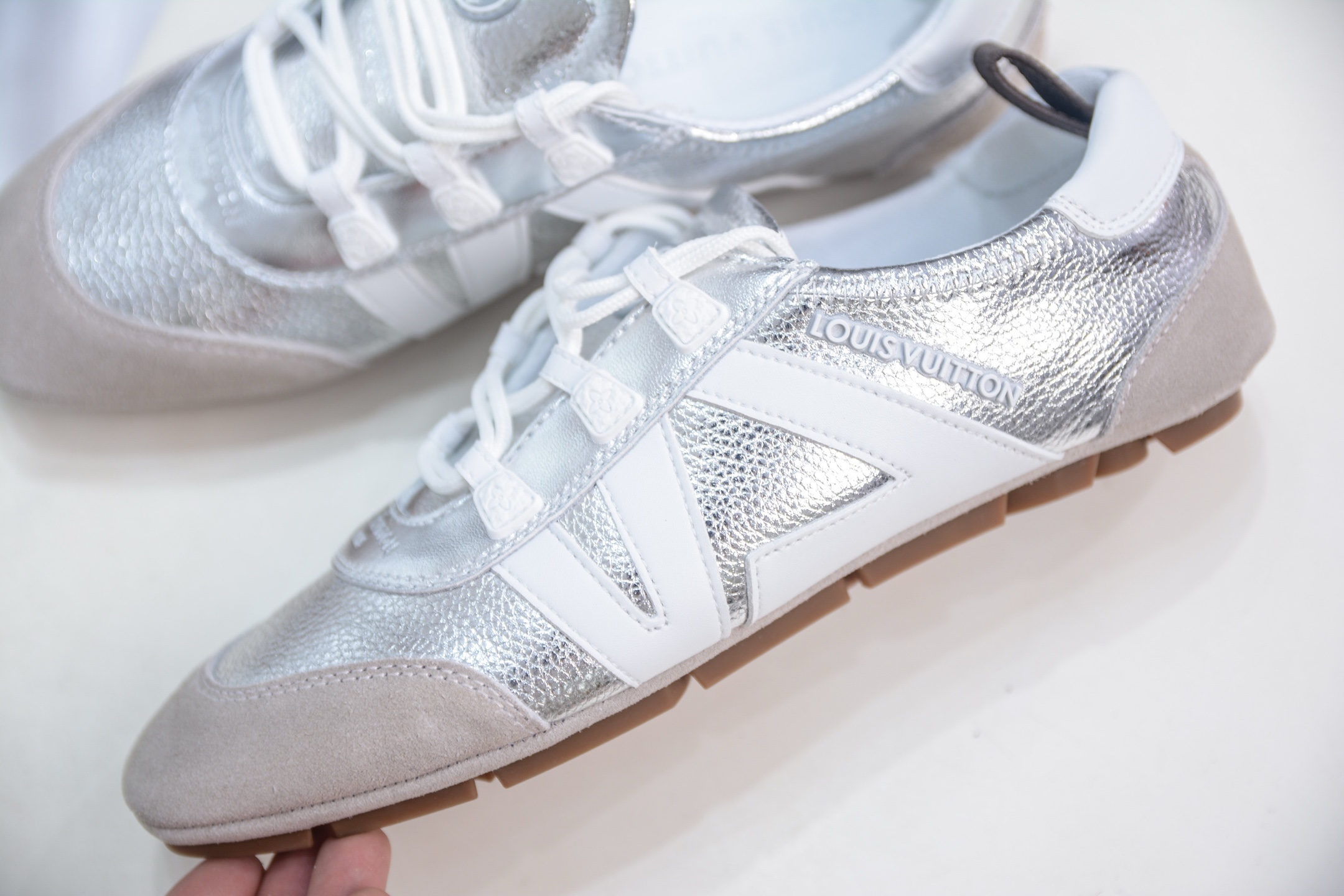 
LOUIS VUITTON lv Sneakerina 2025早春發佈新款德訓鞋芭蕾舞鞋
尺碼：35-44