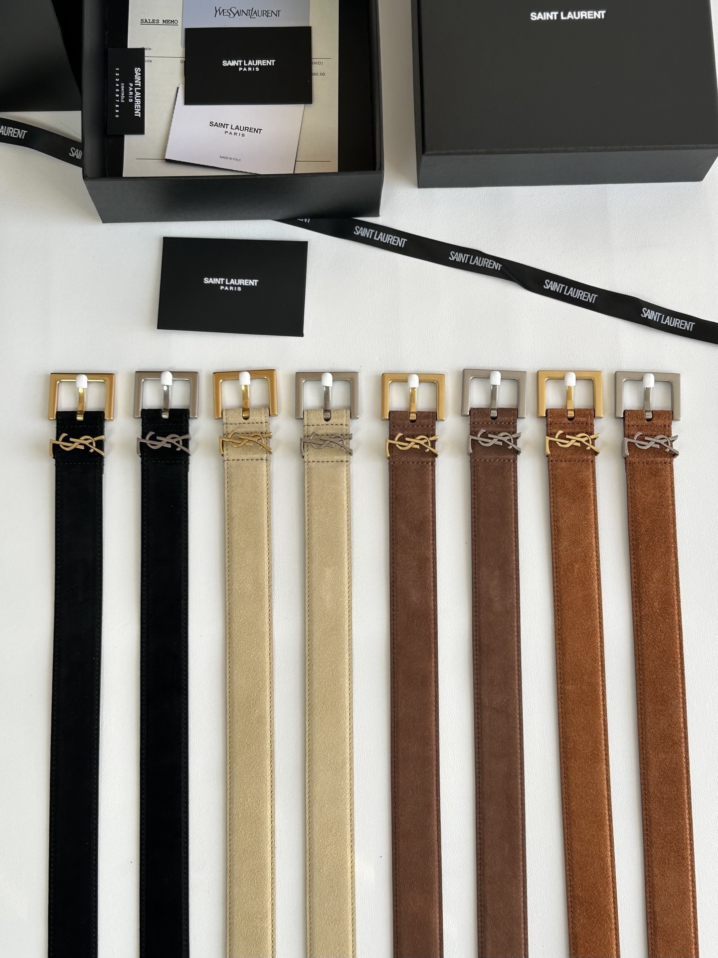 聖羅蘭 女士腰帶，進口小牛皮 配以CASSANDRE 標識腰帶環。古銅色金銀五金可選。精緻優雅的設計，寬度3.0cm