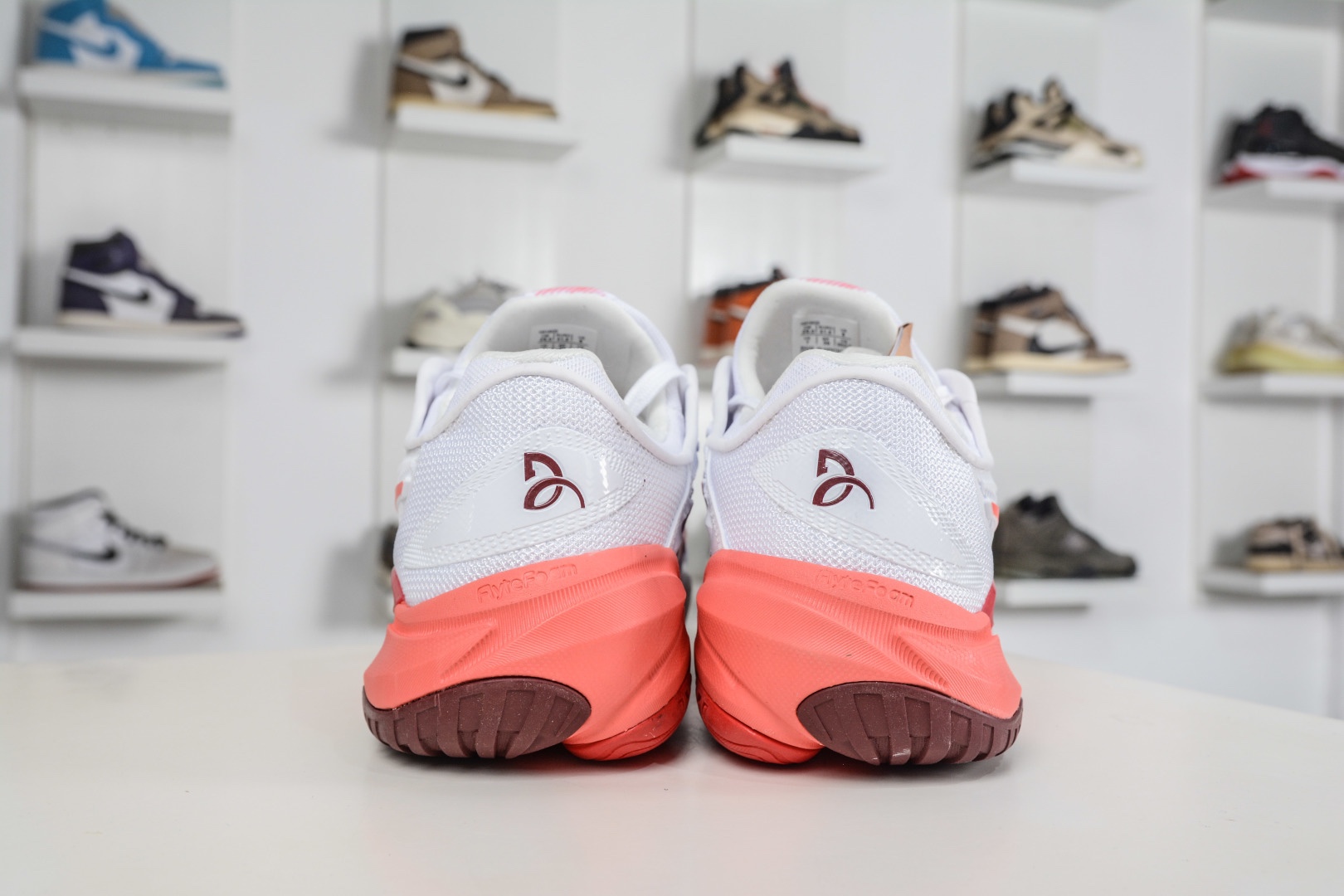 ASICS亞瑟士網球鞋小德球鞋 COURT FF3 NOVAK德約科維奇專業球鞋 專業跑步鞋鞋減震助彈防滑氣跑步鞋 (高幫減震助彈)亞瑟士是專業的跑步鞋款 腳後跟搭載後跟穩定 將啓動時的橫向力化解成縱向力幫助運動員起跳
貨號: 1041A522 966
尺碼: 36 37 37.5 38 39 39.5 40.5 41.5 42 42.5 43.5 44 45 46