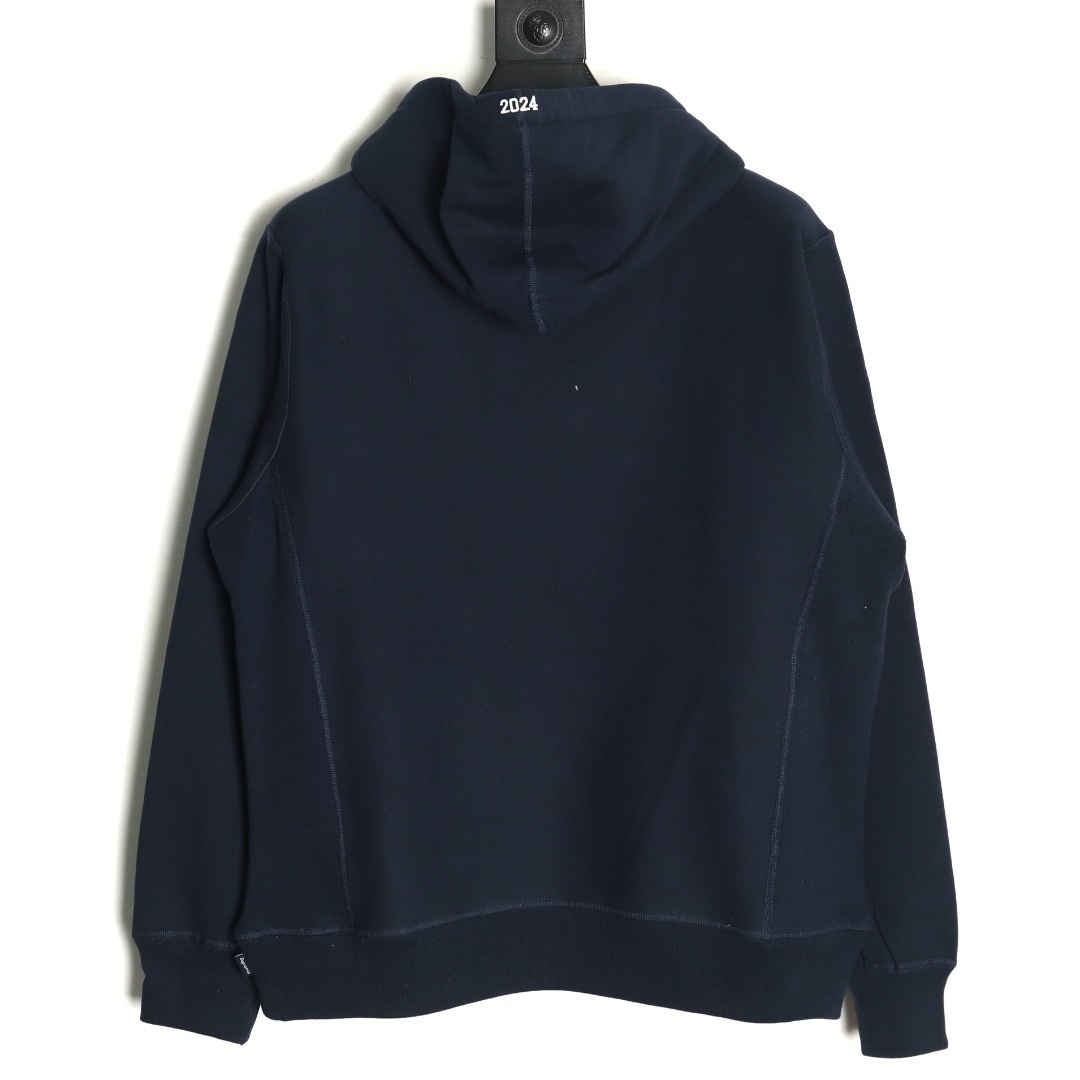 Supreme FW24 WEEK17 Box Logo Hooded Sweatshirt 胸前徽標刺繡logo口袋連帽衛衣帽衫
面料460克 高克重 面布質感強 韌性好 衣服收針處都有打套結（起到加固 久穿不變形 市面普通版本是沒有的哦） 歡迎對比 品質保證
F 尺碼：S M L XL