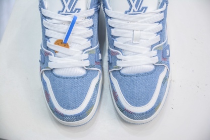Louis Vuitton Trainer lv時裝走秀運動鞋 
尺碼：36 37 38 39 40 41 42 43 44 45 46