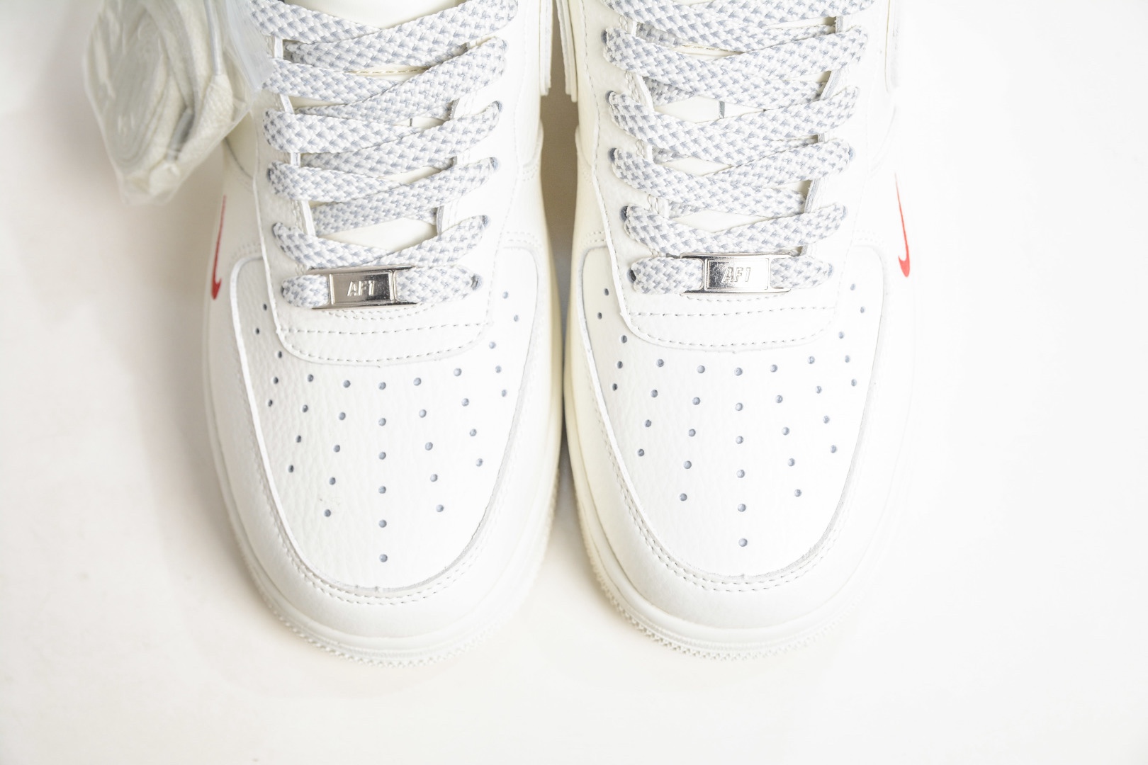 Nike Air Force 1 Low 07 米白紅 
貨號：CS5288 079
Size：36 36.5 37.5 38 38.5 39 40 40.5 41 42 42.5 43 44 44.5 45