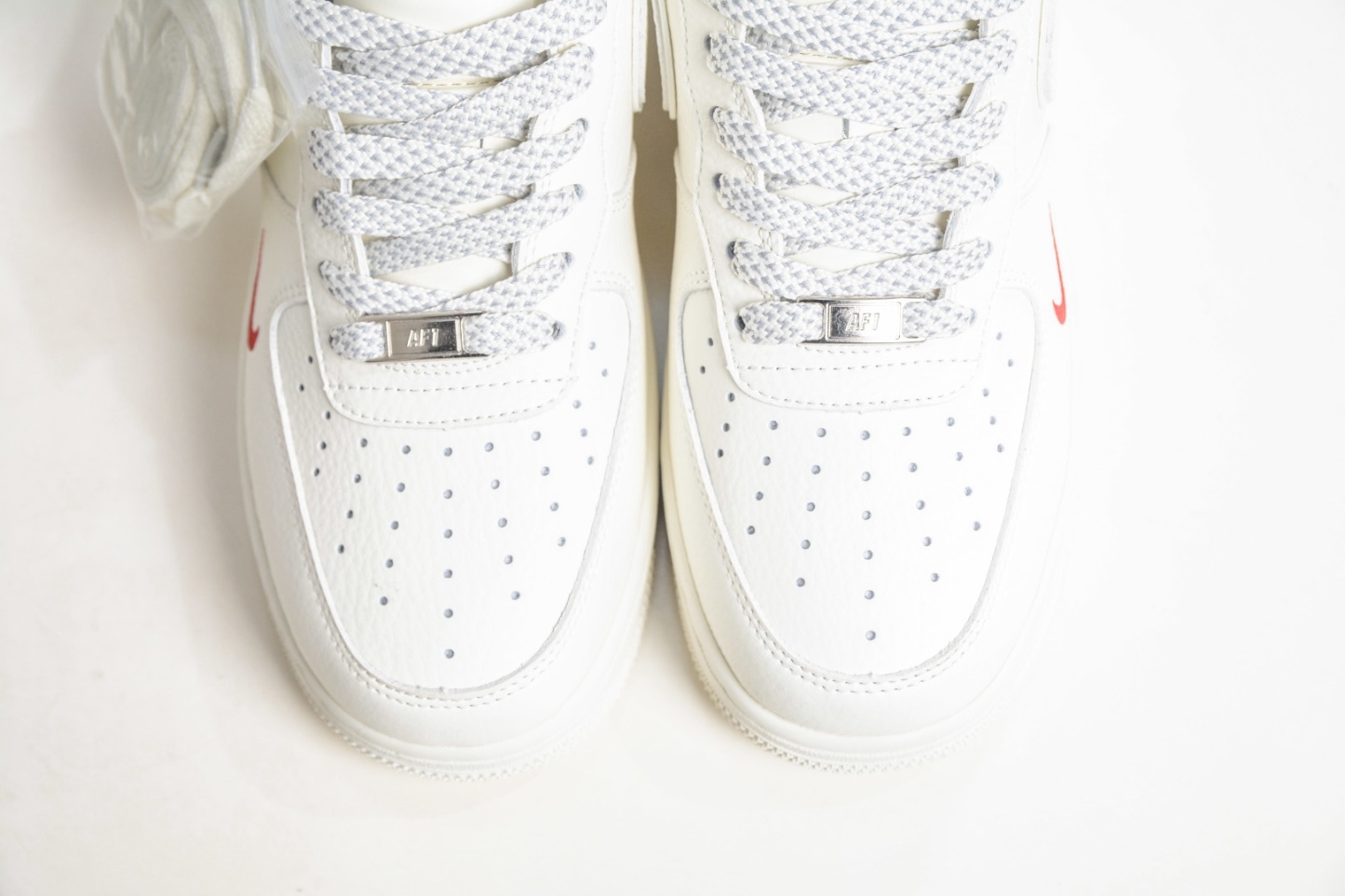 Nike Air Force 1 Low 07 米白紅 
貨號：CS5288 079
Size：36 36.5 37.5 38 38.5 39 40 40.5 41 42 42.5 43 44 44.5 45