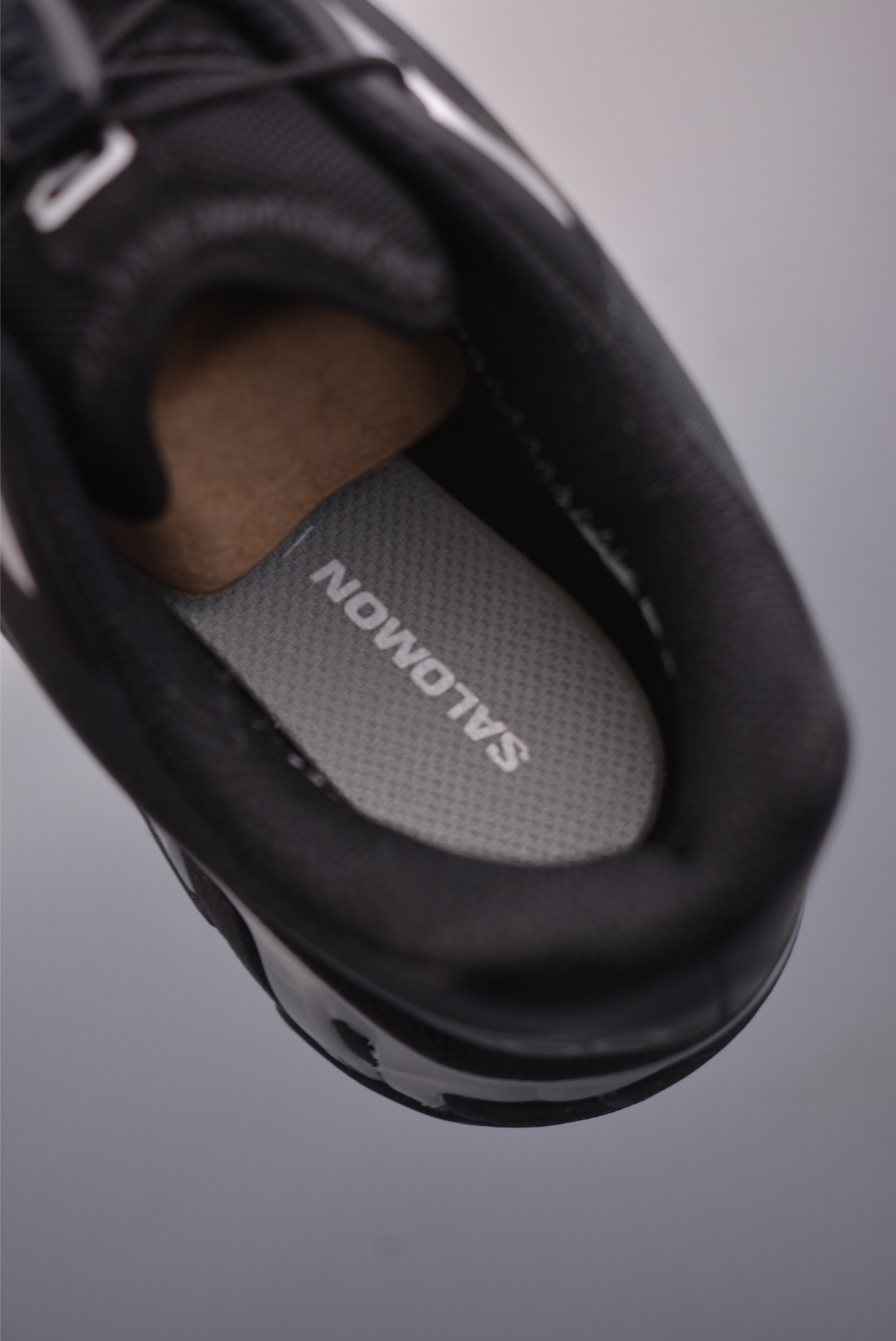 薩洛蒙 XT-6 GTX
探索者系列 
潮流越野機能戶外休閒運動跑步鞋
官方貨號: 4745063422
尺碼：36 36.5 37 38 38.5 39 40 40.5 41.5 42 42.5 43 44 45 
