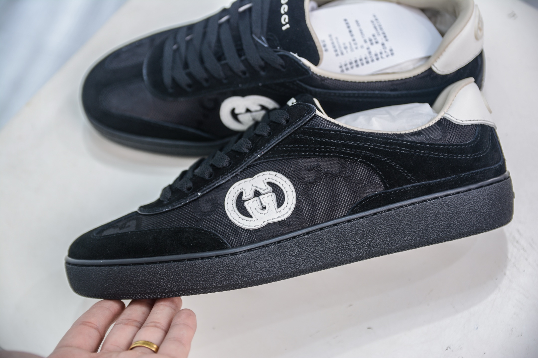Gucci Interlocking G Suede Sneaker G74系列低幫復古運動板鞋 
尺碼：38 39 40 41 42 43 44 45