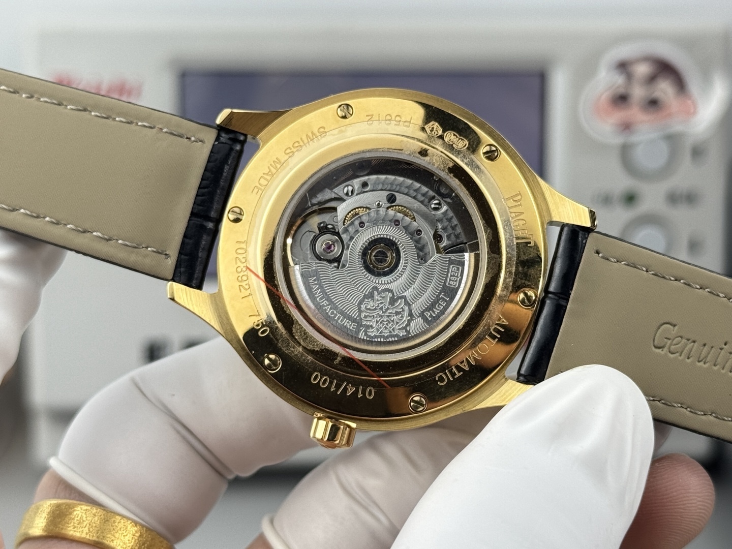 熱賣款🔥🔥🔥！方形殼—在推出新面孔—更別緻—更有型—經典
品牌：伯爵(方正卓絕 精緻之作）爆賣款🎉🎉🎉
類型：精緻款男士腕表（卓越）有轉必賣
錶帶：真牛皮&316L錶帶（舒適）大氣磅礡
機芯：超頂級機械2824機芯（穩定）
材料：礦物質超強鏡面（耐磨）
大氣風範 無限渴望 特別創意 載譽上市
尺寸：直徑42mm厚10mm榮譽
新款上市！歡迎轉載！