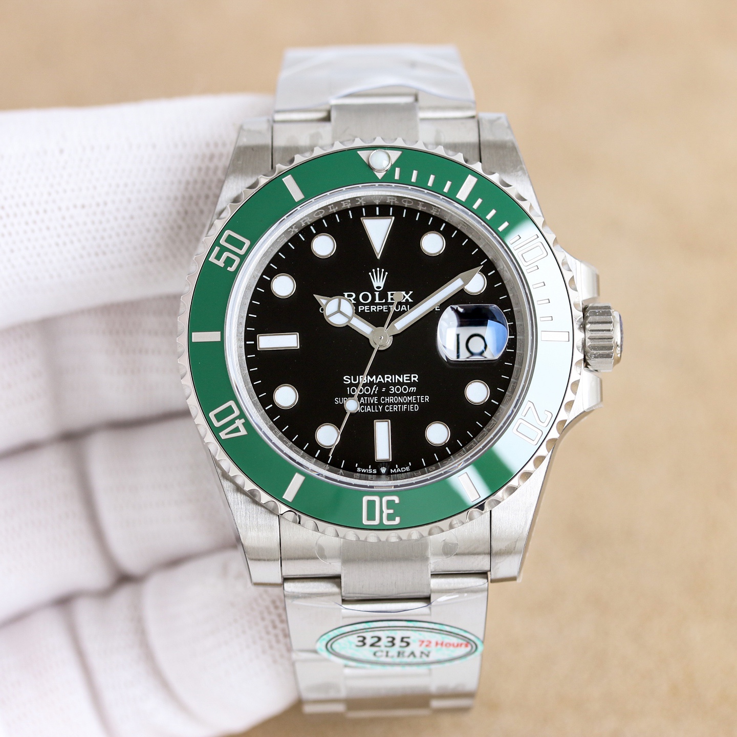 第四代 BLAKEN 款水鬼系列：間金黑勞力士的暗夜傳奇
 
一、巔峰之作，酷炫呈現
 
- BLAKEN 高級改裝水鬼系列，專為追求獨特與個性的您打造。它將勞力士的經典魅力與現代改裝美學完美融合，讓您在任何場合都能展現出美與酷的獨特氣質。
 
二、精湛工藝，極致還原
 
- 表身間金黑化：表身採用 DLC 黑化處理，不僅增添了神秘深邃的質感，更使其耐磨性大幅提升，經久耐用。
- 錶盤特效：Blacken 改裝團隊精心復刻的一比一錶盤，以 100%的還原度重現獨特魅力，每一次凝視錶盤，都彷彿置身於神秘