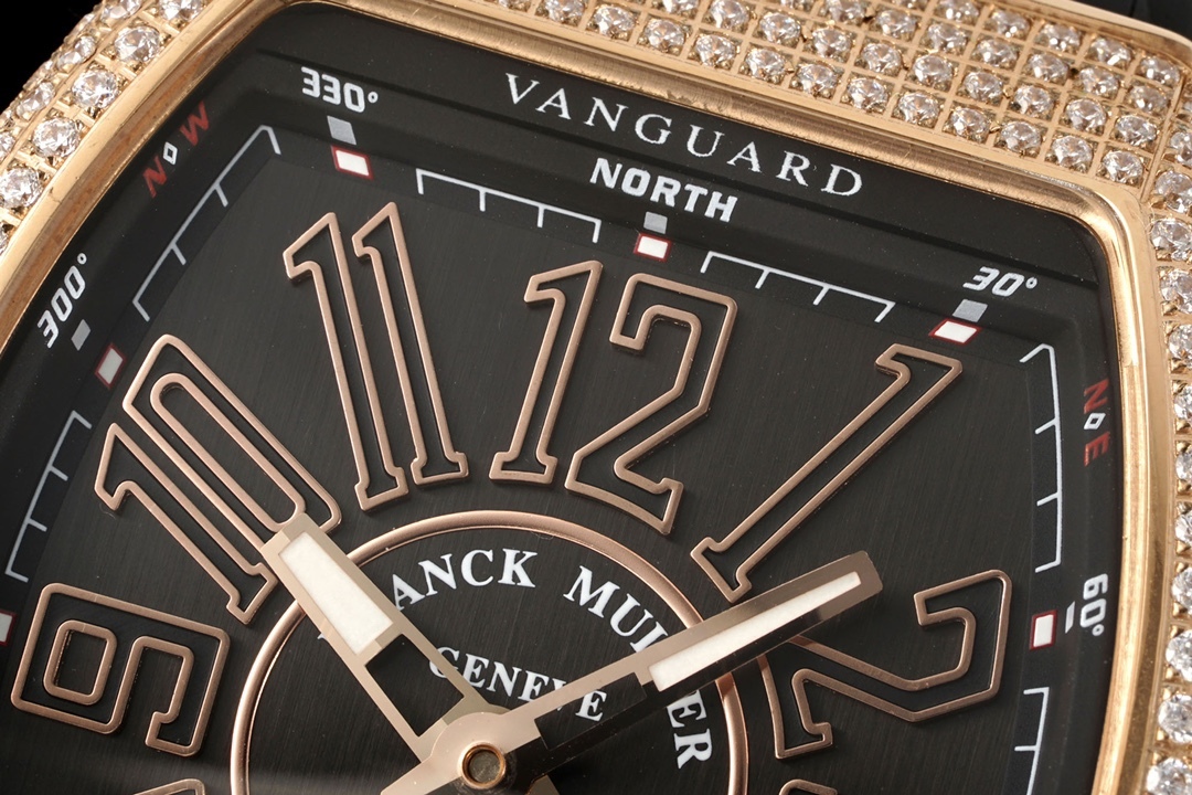 RMS最新款 頂級復刻 法蘭克穆勒V45 Vanguard陀飛輪系列 歷時多年研發機芯 
1 1:1 超級復刻原裝複雜法穆蘭陀飛輪機芯 細節完美到位 打造正品機芯獨具的雙發條盒 超薄工藝 
2超長72小時動力儲存 告別每天手動上鏈 高端玩家的定制款 把頭上鏈30個半圈 發條盒為滿 不需要過度上鏈 
3 千錘百鍊 316L精鋼表殼 超薄表殼 與原裝一致厚度 彎曲弧度 更加貼合手腕 佩戴舒適 
4 純正進口意大利小牛皮 貼合手感品質一流的進口氟橡膠錶帶 與正版全完通用互換
5瑞士工程師 原版機芯拆解 一比一甲