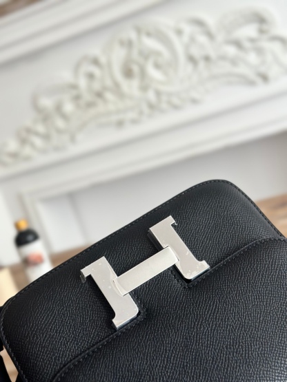 康康  空姐包  
constance  19cm  
epsom掌紋小牛皮  半收工  蠟線縫製