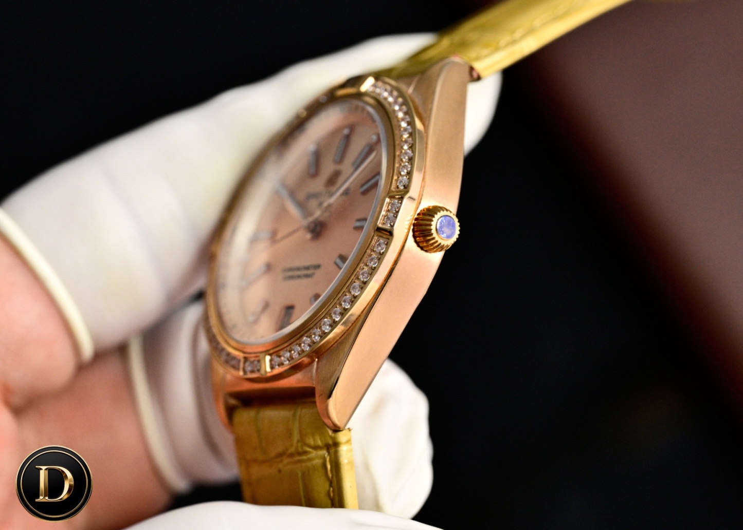 百年靈新款橫空出世（推出新高度）
全新百年靈機械計時腕表-南海膠囊系列
(chronometer Automatic 36mm)特別版
1⃣️現代復古風格讓您在人群中脫穎而出，打破沈悶，有溫度又不失浪漫！
2⃣️這款優雅的現代復古靈感腕表適合想在人群脫穎而出的女士。（男士也可佩戴，膠囊系列市面最薄的中性款。）
3⃣️融合優異性能和造型美感，時尚而優雅，適合各種場合，多種金屬表殼可供選擇，同時也有鑲嵌彩色寶石鑽，從炫酷的精鋼材百搭雙色間金乃至豪華紅金，一應俱全，時標和多姿多彩錶盤。
