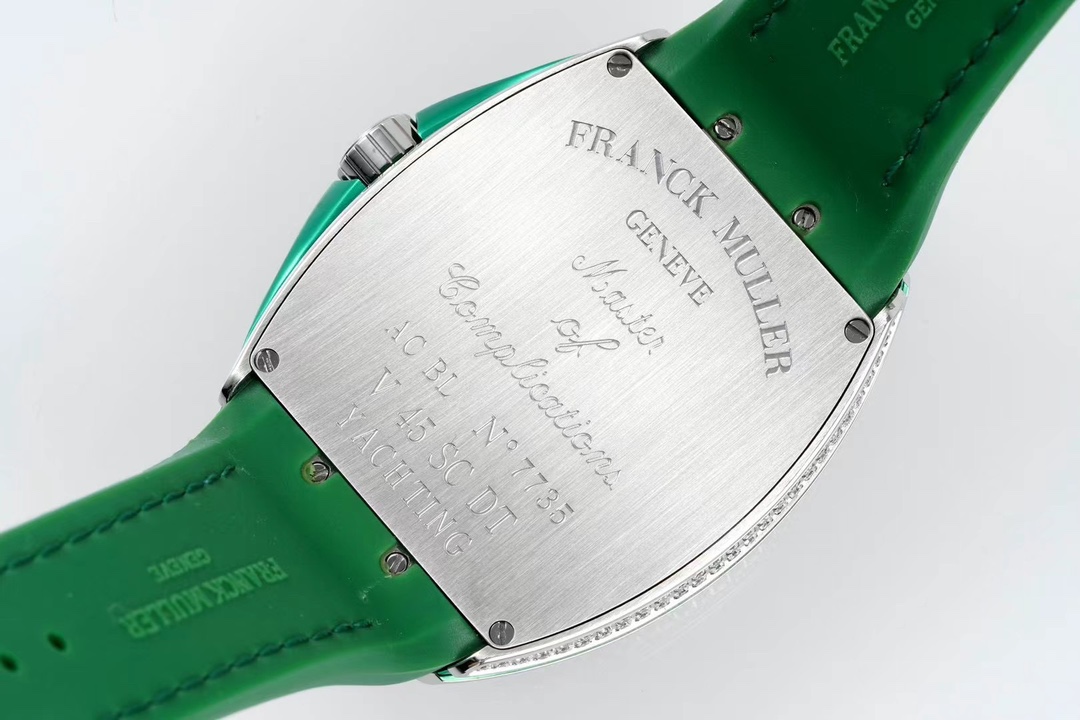 ABF最高品質 綠遊艇 新款到貨 Franck Muller 法蘭克穆勒 Vanguard Yachting V45遊艇系列 44x54 mm
1.表殼100%原版開模 特別是三明治結構表殼 中間內側 藍色的側槽和把頭位置凸出來的藍色耳位 更是使表殼的製作過程更加困難 然後歷時10個多月經過多次初版校對 終於研發製作成功 完全採用316精鋼製作 而非市場低成本的塑膠模具 
2.本版本V45綠色遊艇字面 真法郎字丁 都是採用原裝1：1高度的數字凹邊內法郎烤真丁 成本高 製作複雜 良品率低 字面下層有放大鏡