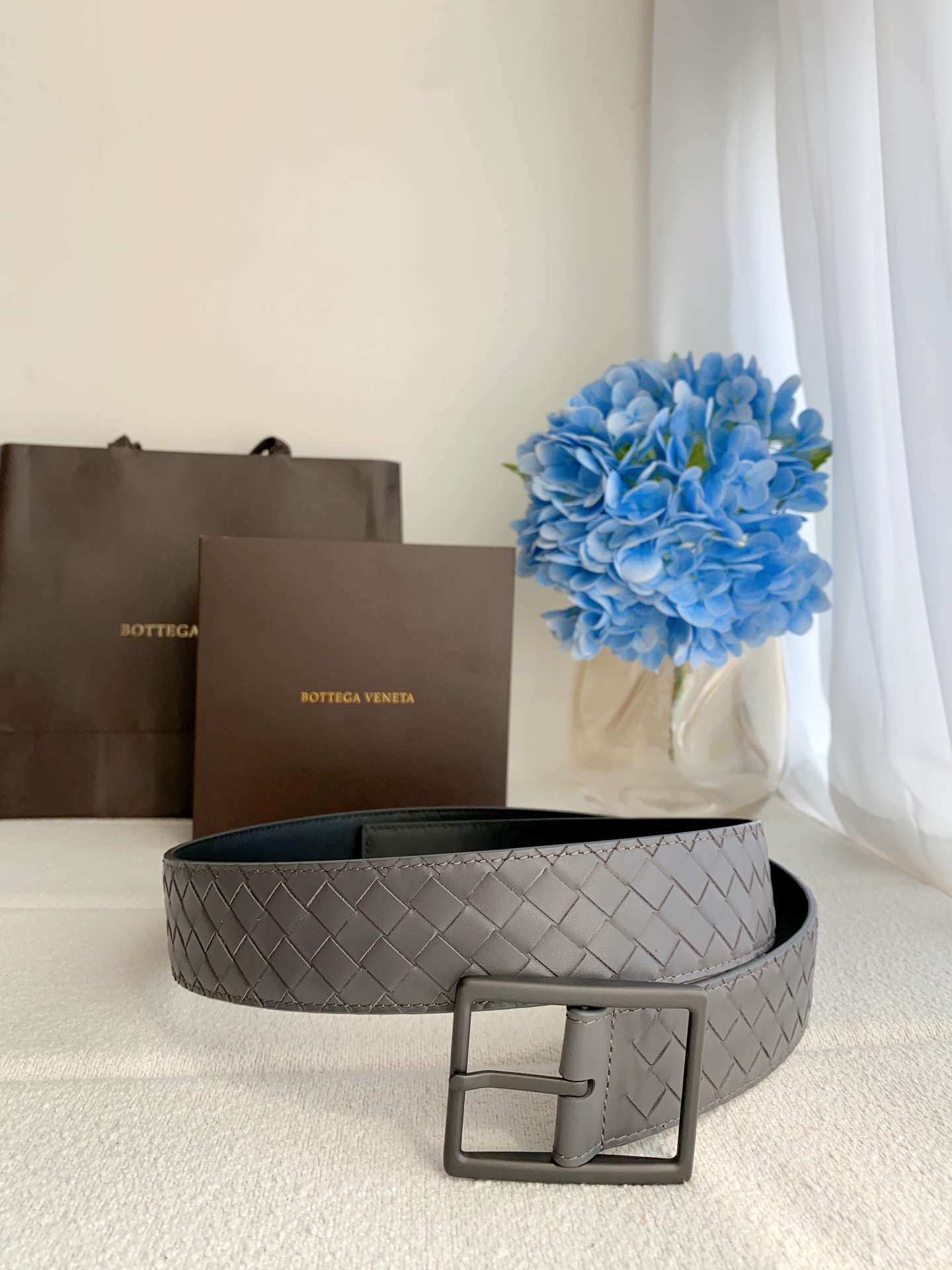 BV寶碟家，原單正品級 獨家進口小牛🐂皮， 工藝定制 ，手感極佳，完美極致。4.0cm