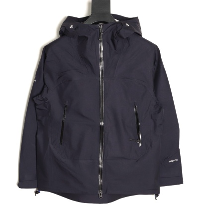 🔝KAILAS 凱樂石 博格達系列 輕量防風防水戶外徒步登山衝鋒衣 
  防水防風透氣防紫外線
 -輔料：原版拆解開發，一比一定制的小標，領標，水洗，吊牌，五金等等。

- FILTERTEC 3L面料：採用凱樂石自主研發的FILTERTEC 3L面料，由外層40D尼龍、中層ePTFE納米微孔膜、內層親膚處理工藝構成，防水指數20000mm，透氣指數20000g/㎡/24h，可抵御暴雨級降水和7級強風，同時快速排出汗氣，避免悶熱。

- 全壓膠工藝：整衣接縫處採用全壓膠工藝，有效防止水分從接