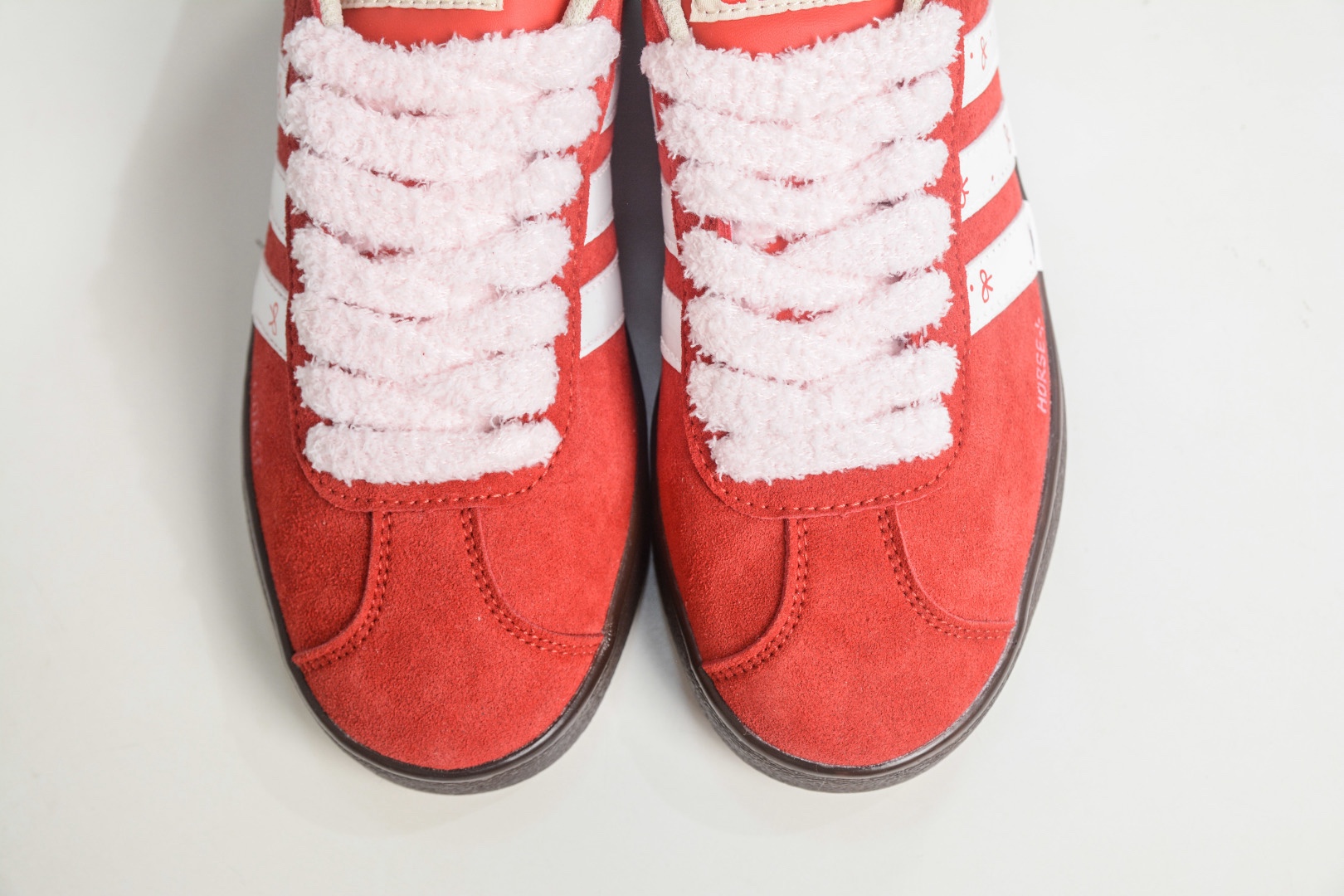adidas VI Court CLASSIC DIY手繪塗鴉 三葉草休閒復古運動板鞋 
貨號: HQ1802
尺碼:35 36 36.5 37 38 38.5 39 40 40.5 41 42 42.5 43 44 45