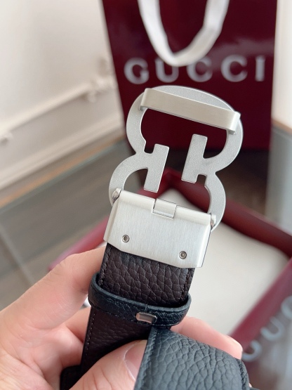 Gucci 古馳 自動平滑扣腰帶 精鋼打造五金 寬度35MM寬 雙面頭層牛皮 自由裁剪設計。
