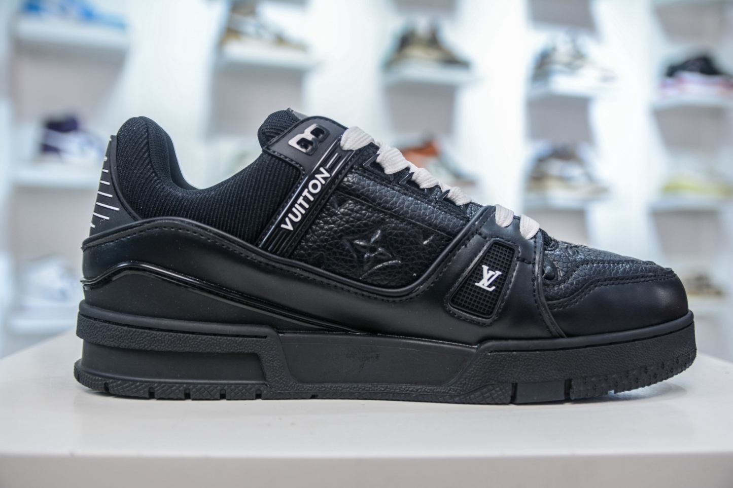 Louis Vuitton Trainer lv時裝走秀運動鞋板鞋 SIZE：36 37 38 39 40 41 42 43 44 45