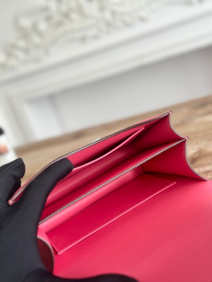 康康  空姐包  
constance  19cm  
epsom掌紋小牛皮  半收工  蠟線縫製