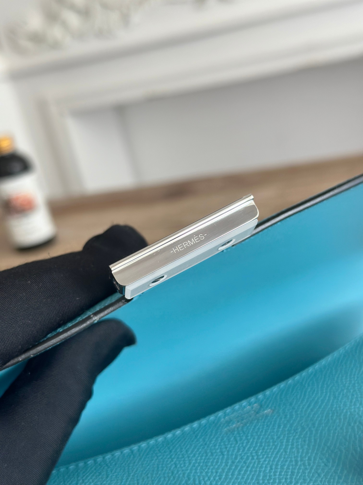 康康  空姐包  
constance  19cm  
epsom掌紋小牛皮  半收工  蠟線縫製