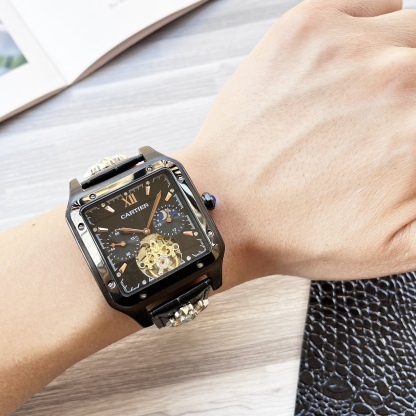 
八角殼系列 精緻百搭🎈🎈
【最新】：卡地亞🔥最新設計🔥大飛輪精品🎈🎈
【類型】：精品男士腕表
【錶帶】：真牛皮錶帶
【機芯】：高端全自動機械機芯
【鏡面】：礦物質強化玻璃（更高清）
品味高雅 浩瀚大氣 匠心獨運 腕間瑰寶
尺寸：直徑42mm厚12mm熱賣上市！歡迎轉載！