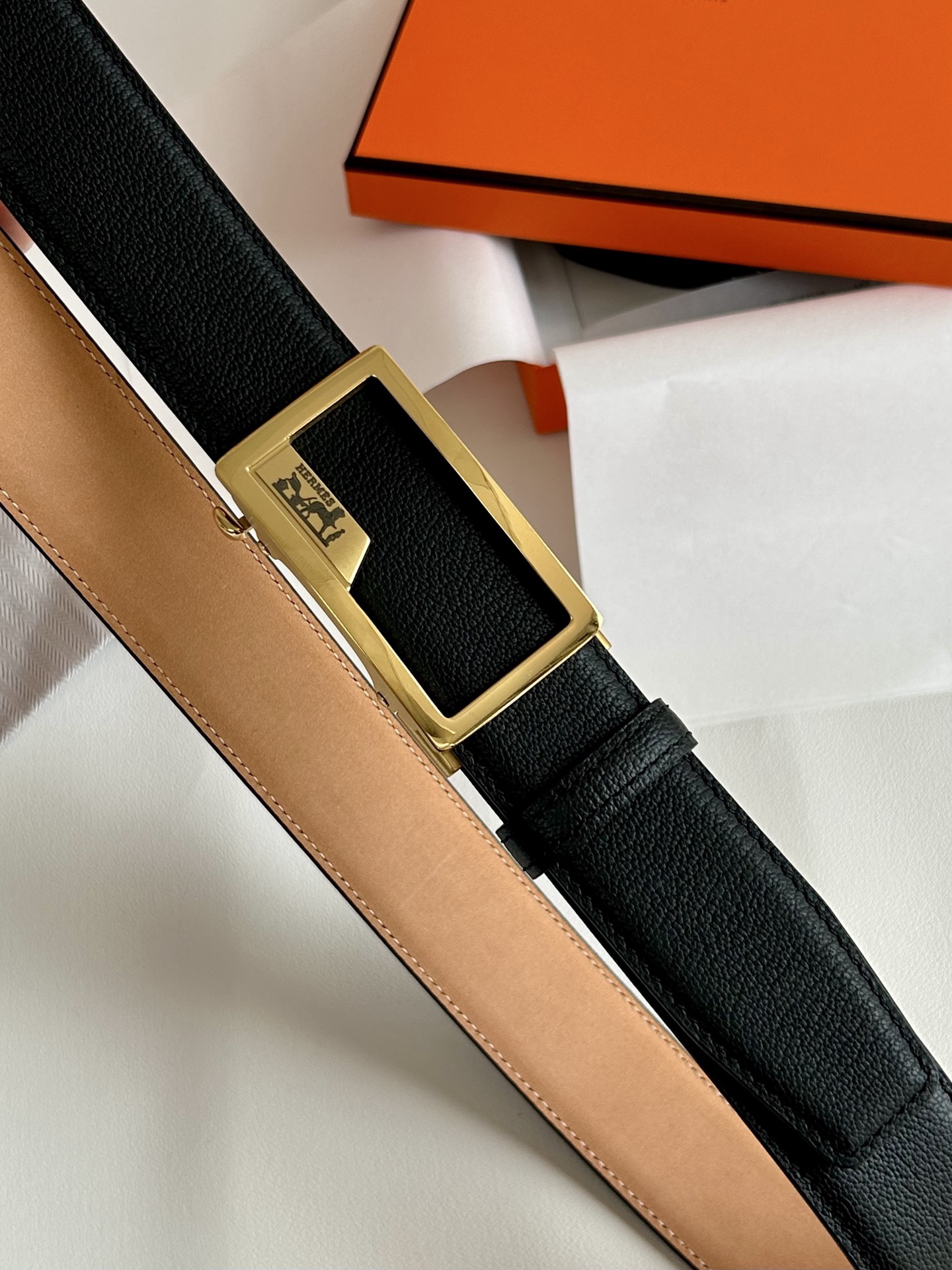 【H家】 新款紋路小牛皮腰帶，寬度3.5cm，搭配新款不鏽鋼自動扣，手感極佳、可以任意裁剪、永恆而經典！轉圖必大賣