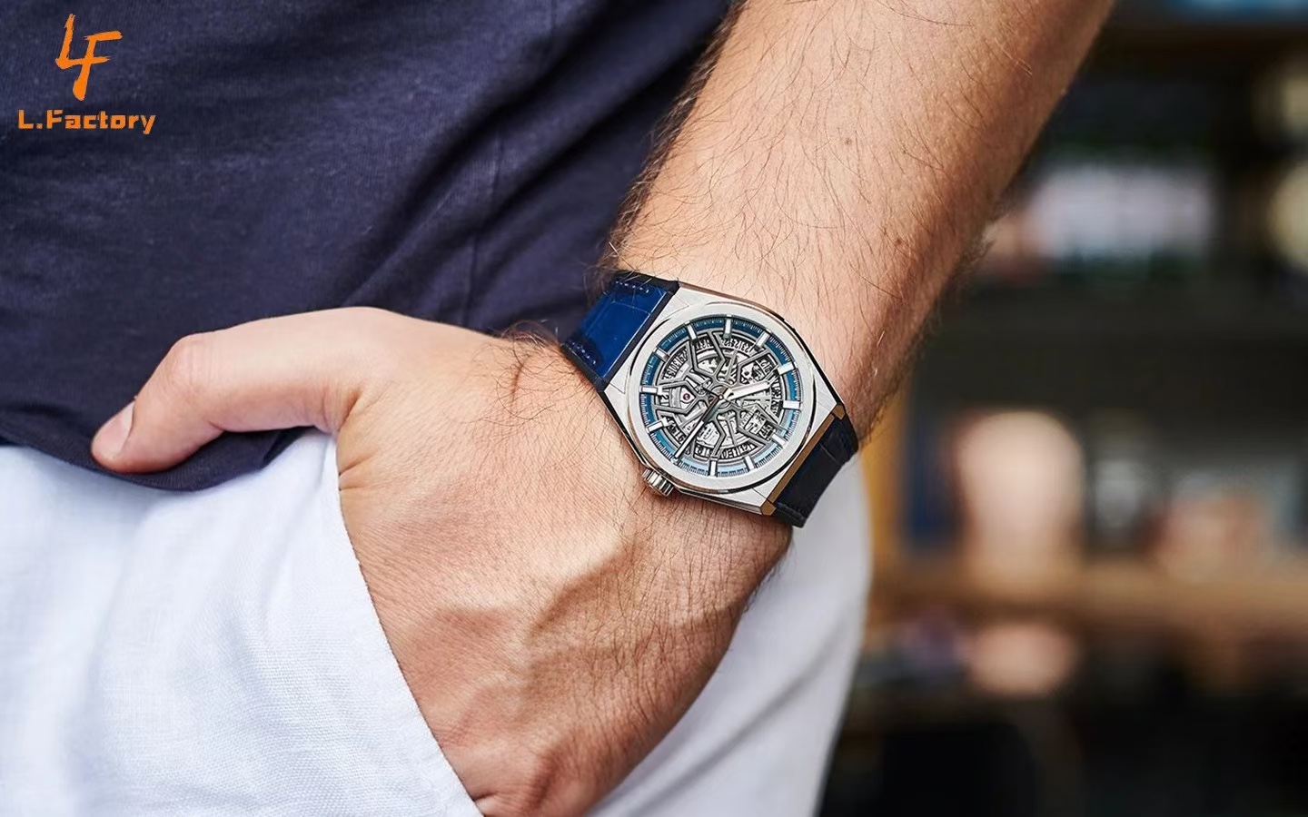 佩戴效果圖  LF真力時DEFY系列全新升級版，殼身 頭粒 機芯 表扣等均做了升級調整。一款根據路虎標誌性花輪轂設計而成的高顏值鏤空腕表。

原裝1:1開模鑄造，極致還原表殼的每一處細節打磨倒角，盡顯原裝菱角分明、堅毅果敢的陽剛氣質。完美的41mm表經，適配大眾男性手寸，正裝休閒兩不誤。根據汽車輪轂設計而成的五角星錶盤，未來概念感十足。同步官網新款1:1五角星折疊扣，搭載定製版Cal.670sk全自動機械機芯，鏤空日曆的大小與位置、機芯夾板、齒輪、五角星陀皆按原版機芯數據1:1拆解鍛造而成。

LF臻品