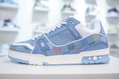 Louis Vuitton Trainer lv時裝走秀運動鞋 
尺碼：36 37 38 39 40 41 42 43 44 45 46