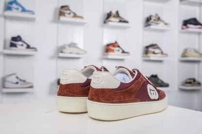 Gucci 古馳G75 圓頭系帶運動鞋
尺碼：35 36 37 38 39 40 41 42 43 44 45 46