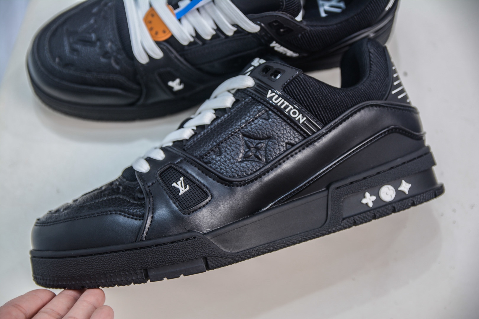 Louis Vuitton Trainer lv時裝走秀運動鞋板鞋 SIZE：36 37 38 39 40 41 42 43 44 45