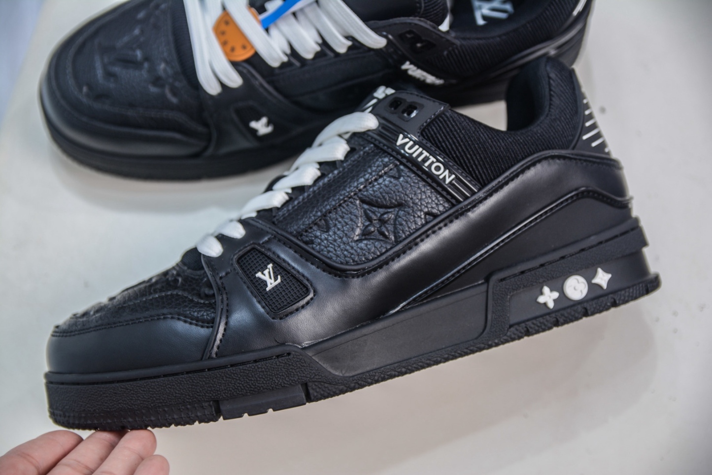 Louis Vuitton Trainer lv時裝走秀運動鞋板鞋 SIZE：36 37 38 39 40 41 42 43 44 45