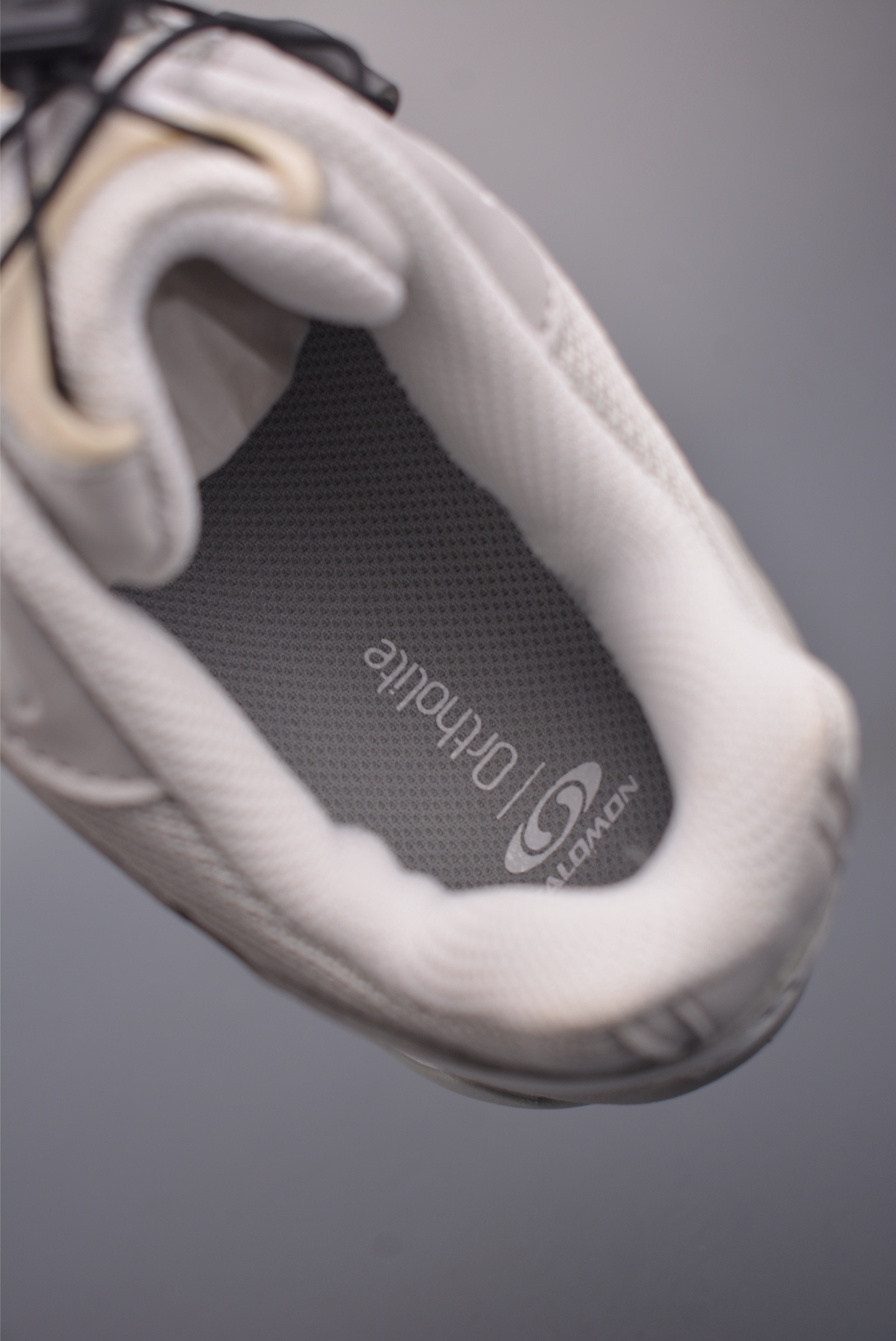 薩洛蒙 Salomon XT 
QUEST GTX 探索者系列 
潮流越野機能戶外休閒運動跑步鞋
官方貨號: 474296
尺碼：36 36.5 37 38 38.5 39 40 40.5 41.5 42 42.5 43 44 44.5 45